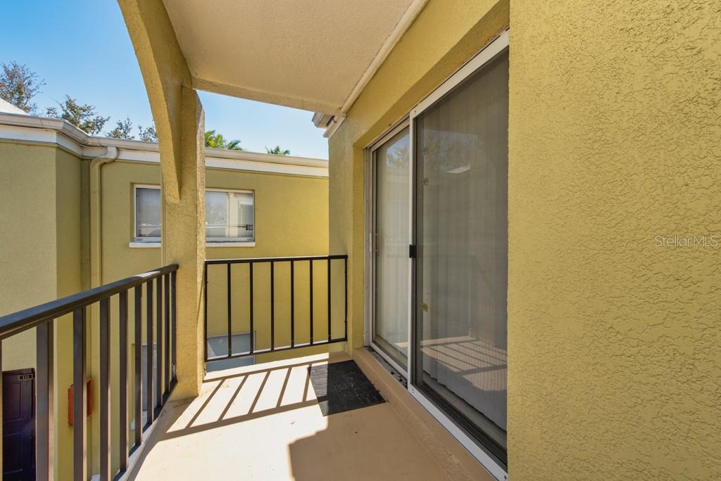 Image 18 of 38 For 3206 Azeele Street 215