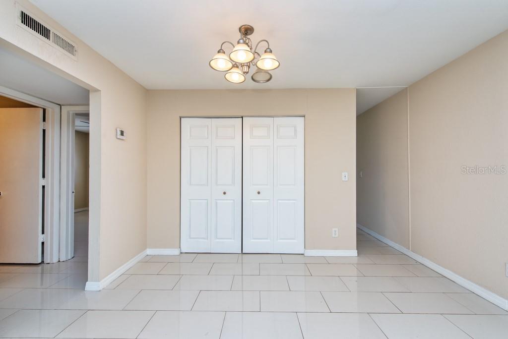 Image 8 of 38 For 3206 Azeele Street 215