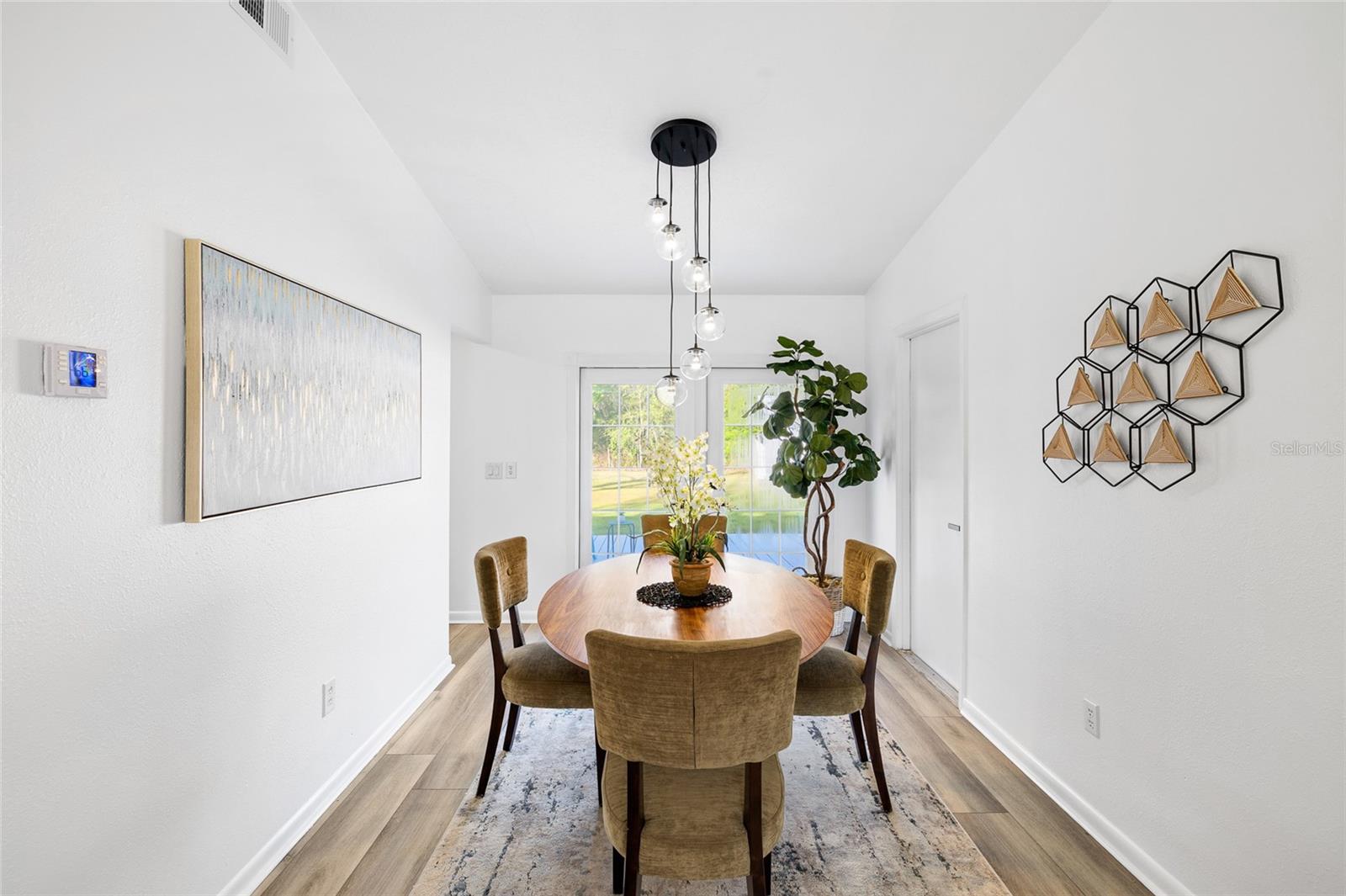 Image 10 of 37 For 1301 Foxwood Drive