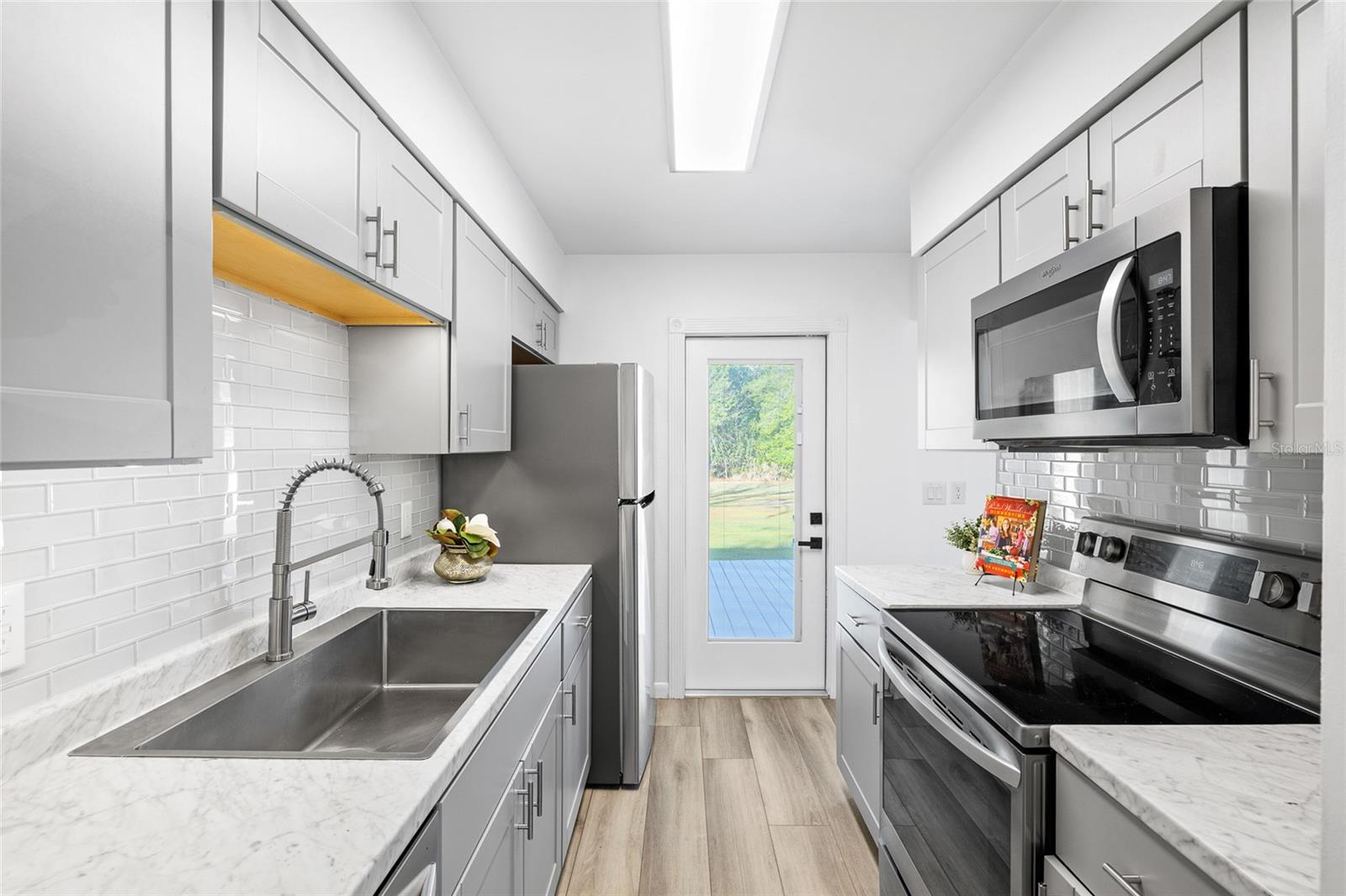 Image 12 of 37 For 1301 Foxwood Drive