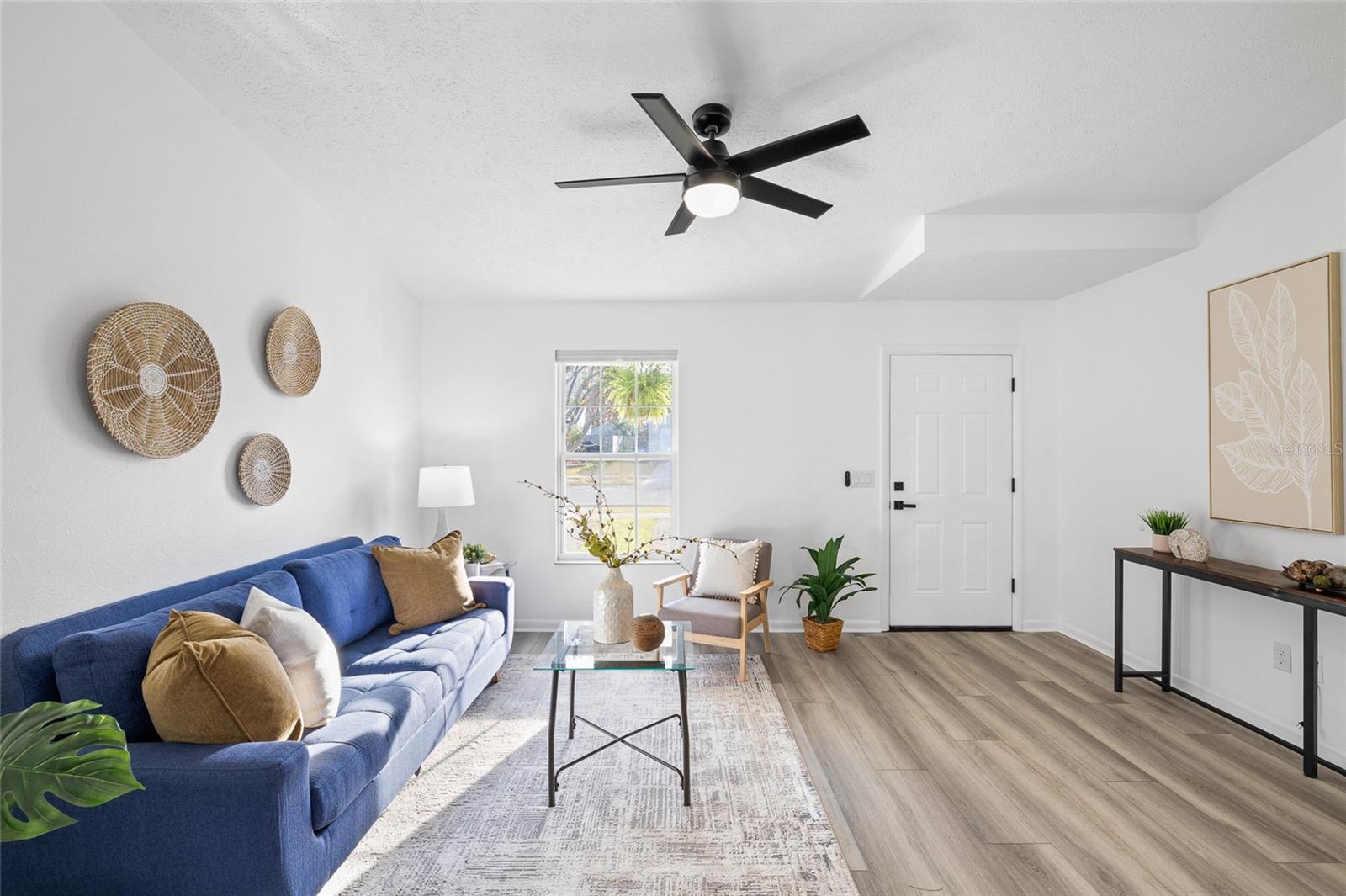 Image 7 of 37 For 1301 Foxwood Drive