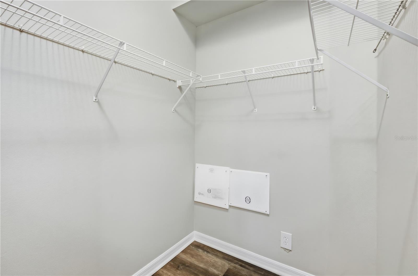 Image 19 of 27 For 4140 Bismarck Palm Drive