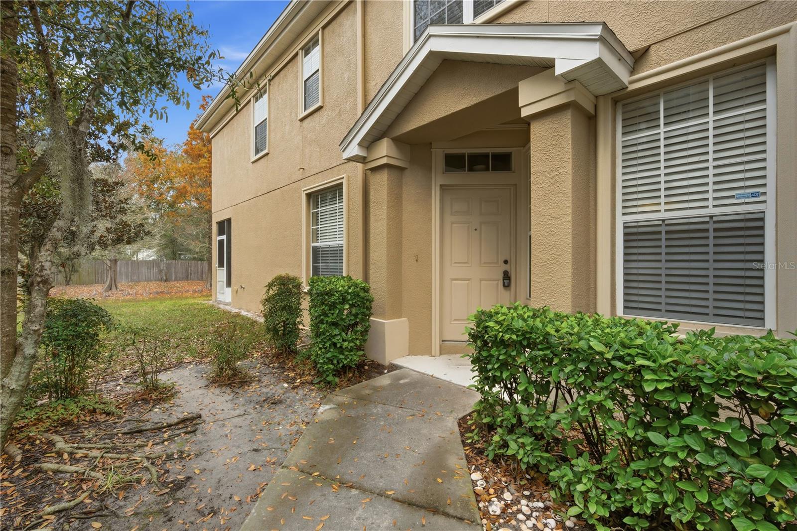 Image 4 of 27 For 4140 Bismarck Palm Drive