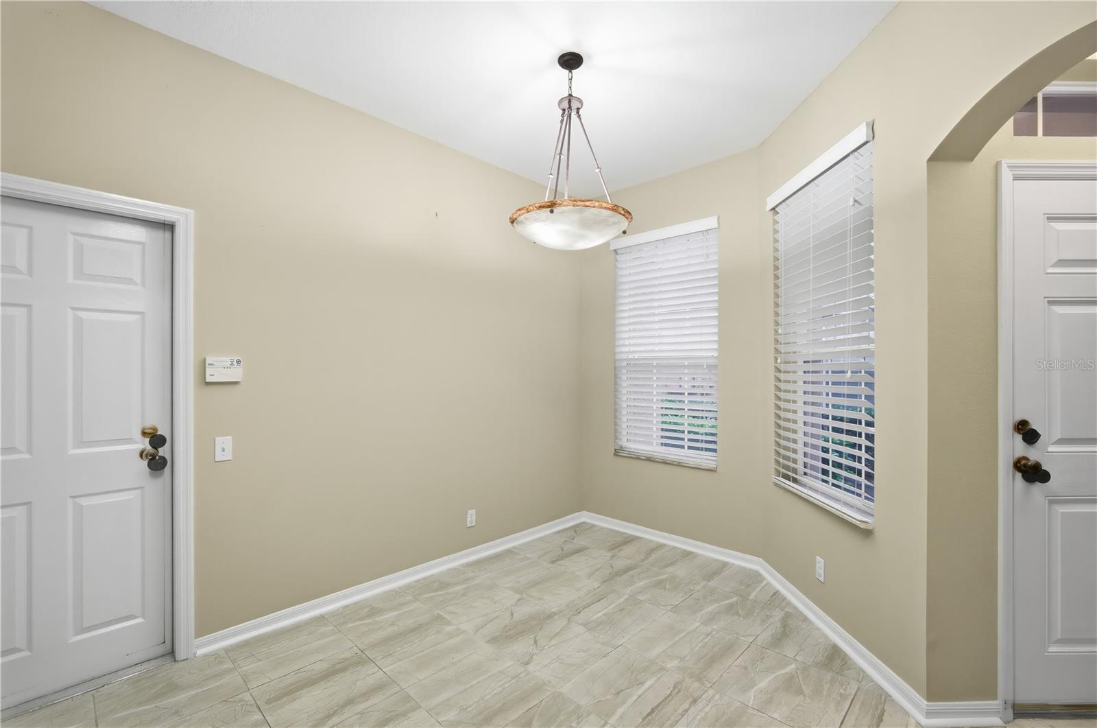 Image 5 of 27 For 4140 Bismarck Palm Drive