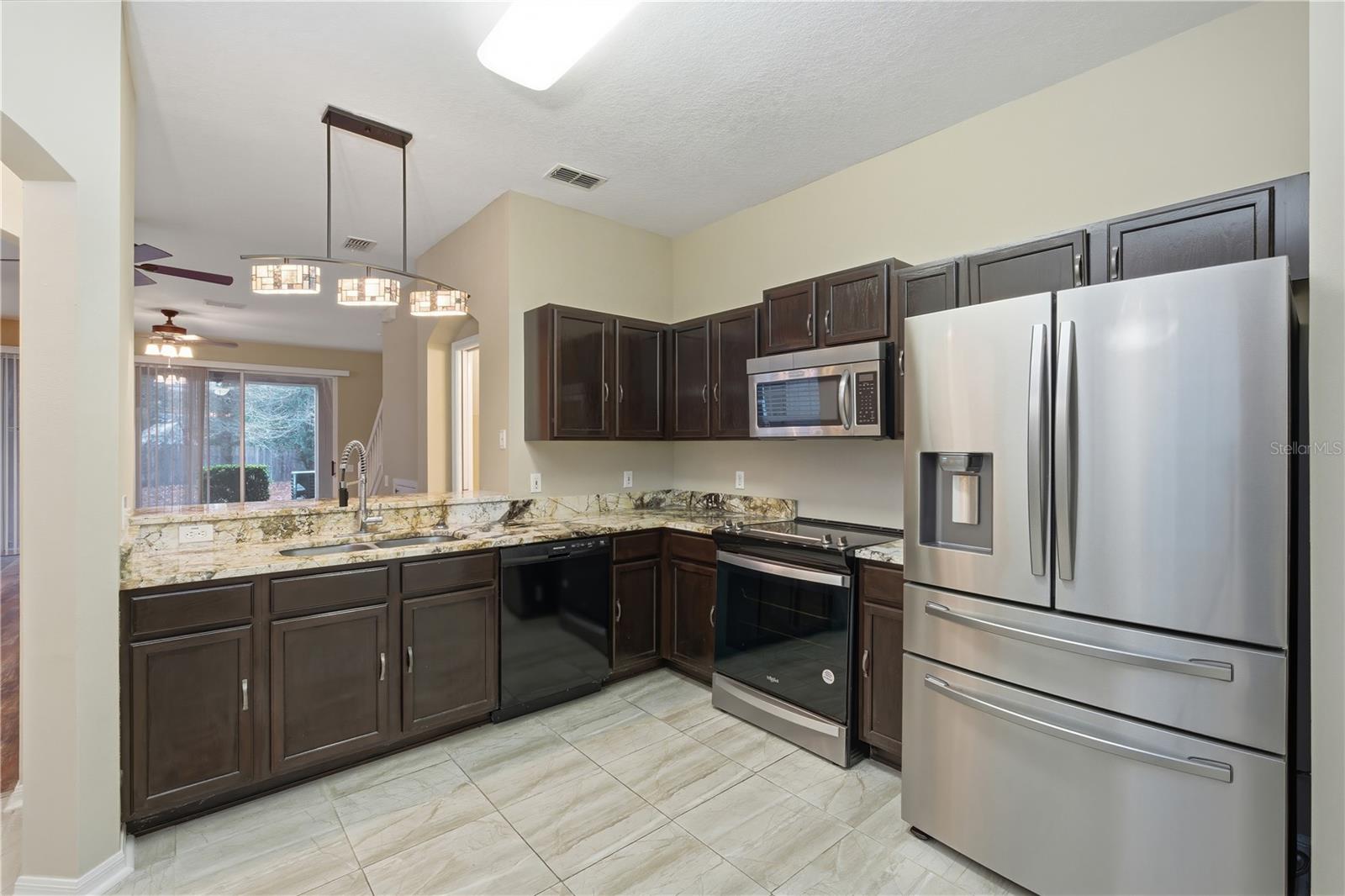 Image 9 of 27 For 4140 Bismarck Palm Drive