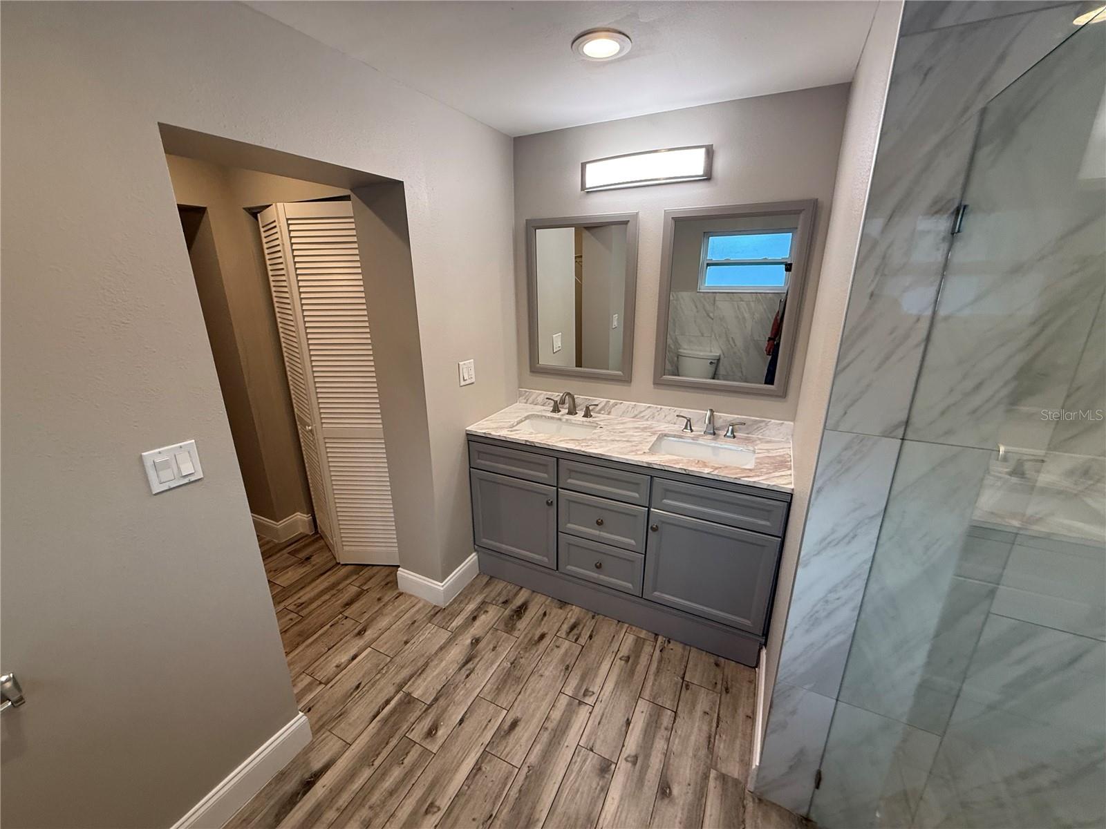 Image 18 of 21 For 4412 Anita Boulevard