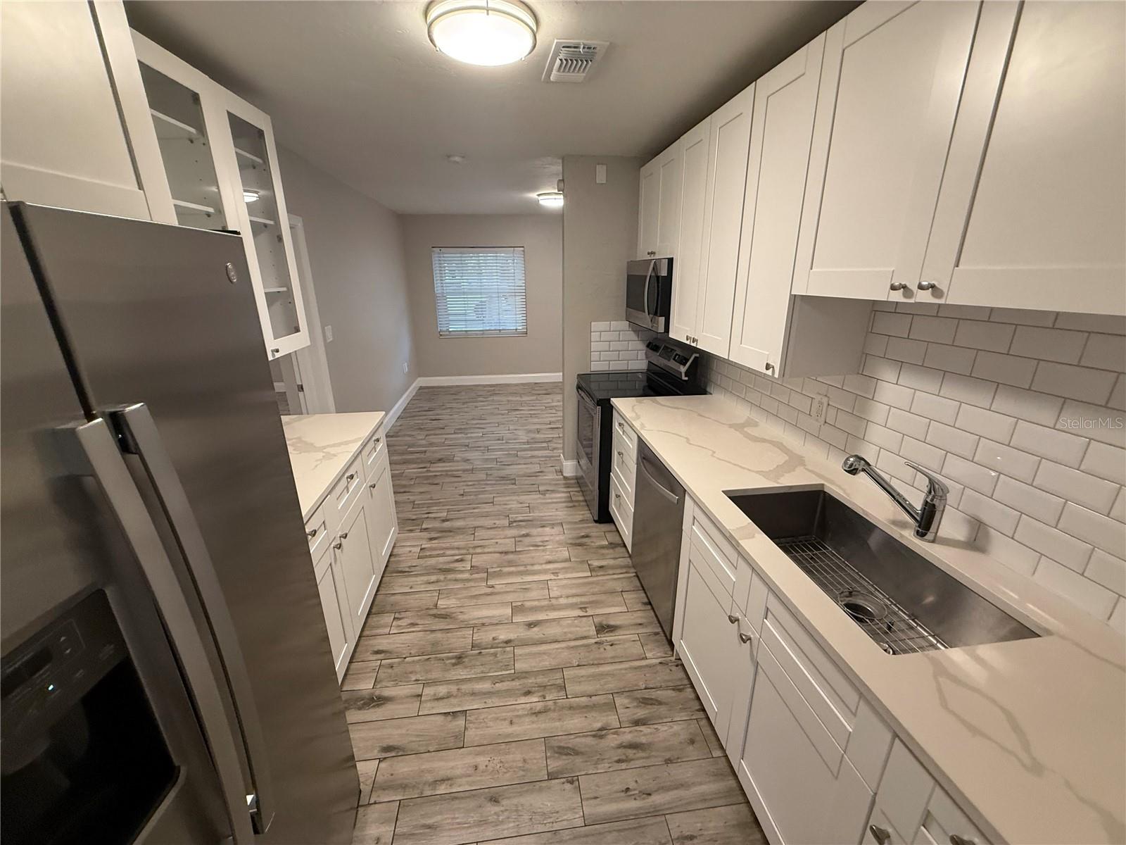 Image 6 of 21 For 4412 Anita Boulevard