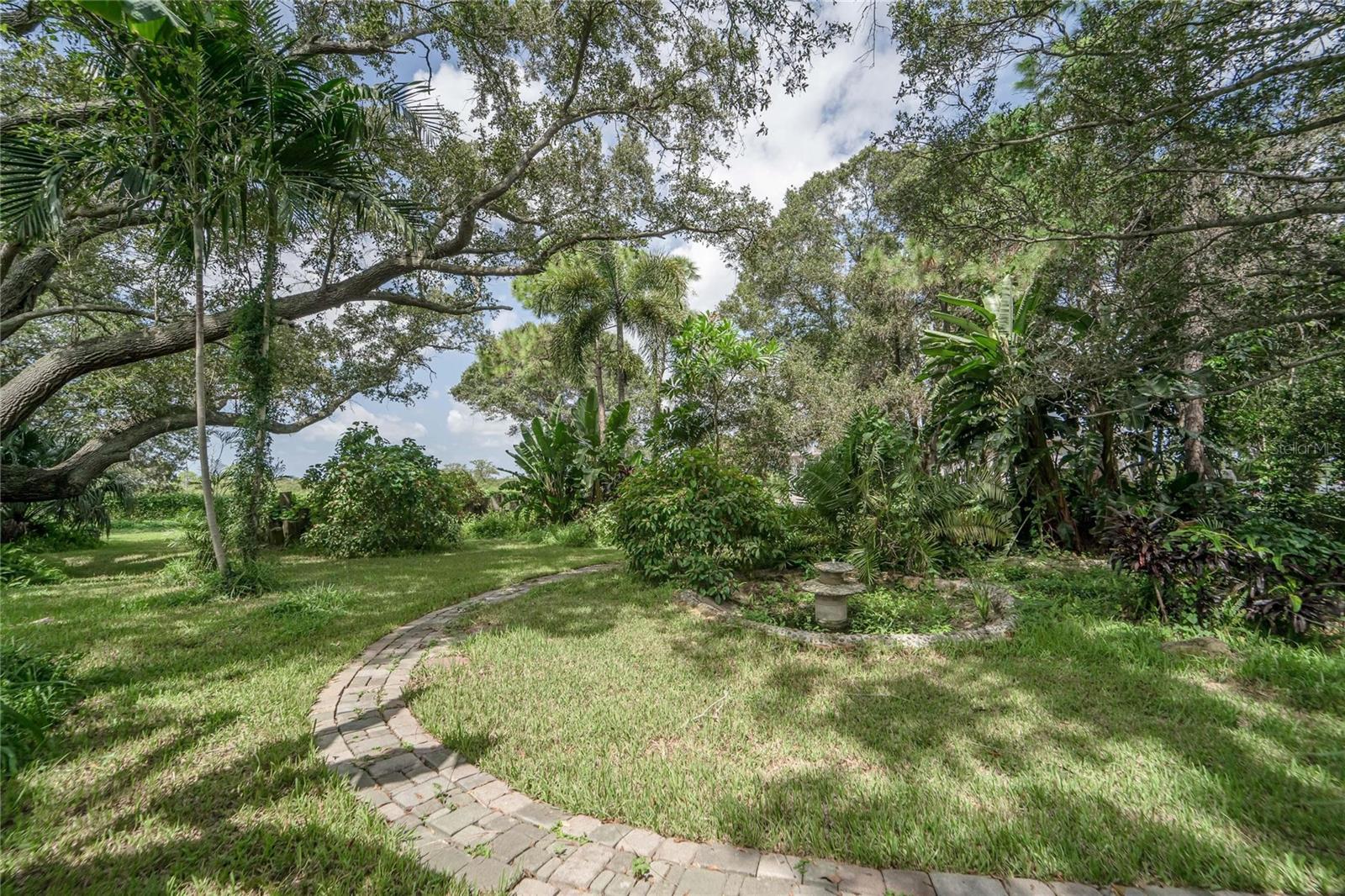 Image 15 of 25 For 3834 29 Avenue