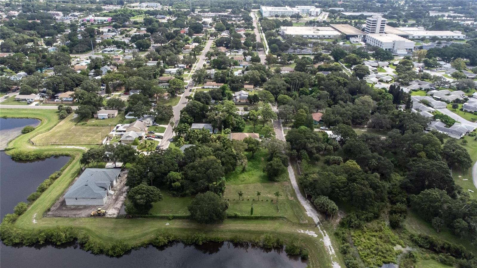 Image 7 of 25 For 3834 29 Avenue