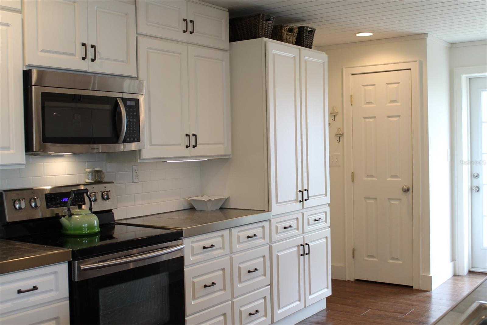 Image 6 of 51 For 9304 41st Way N