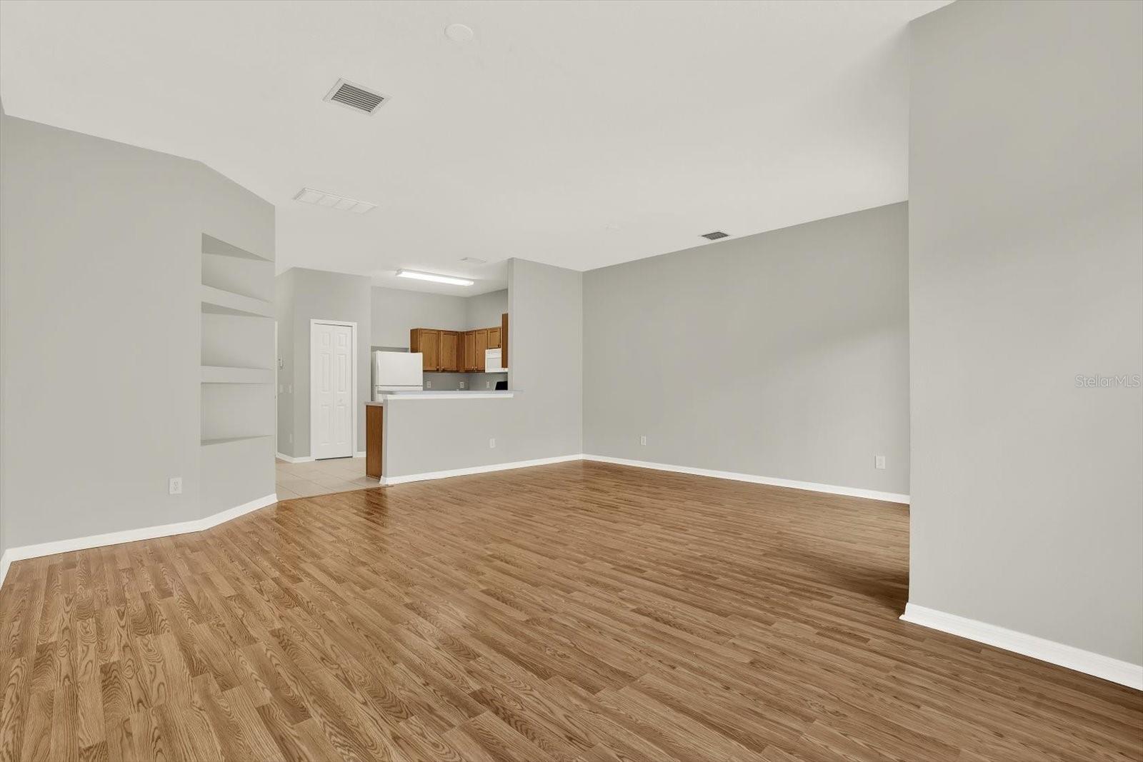 Image 11 of 26 For 17442 Stinchar Drive