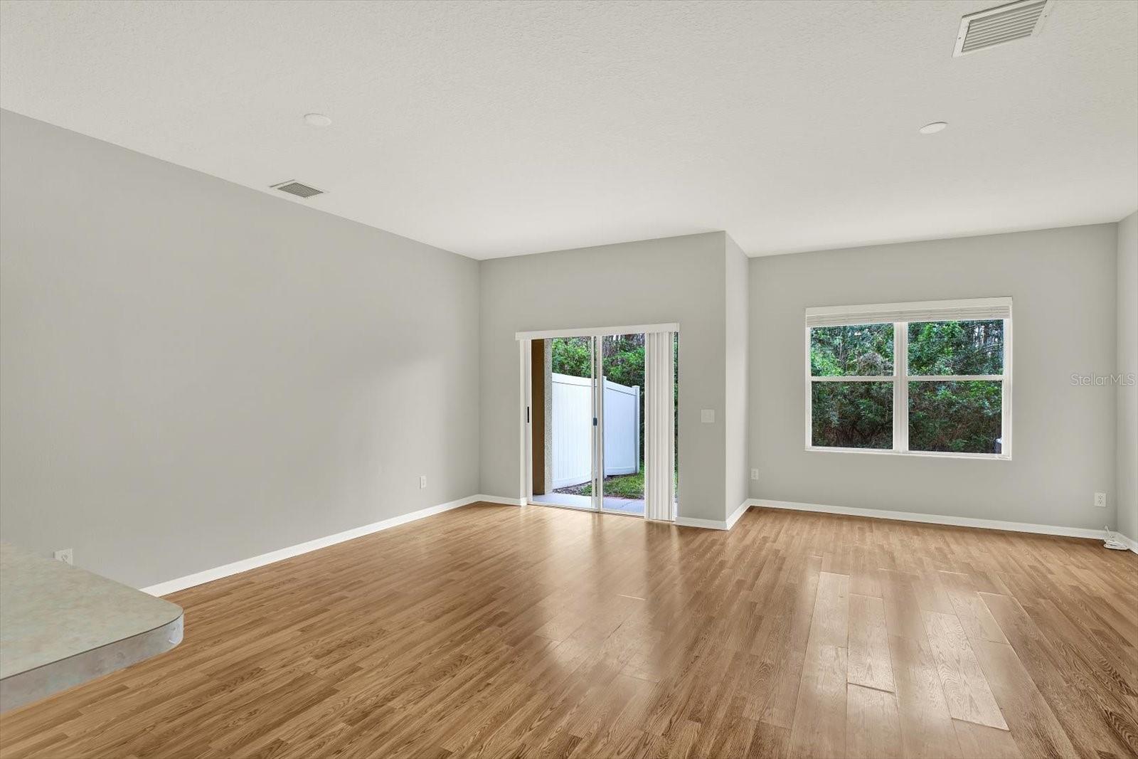 Image 8 of 26 For 17442 Stinchar Drive