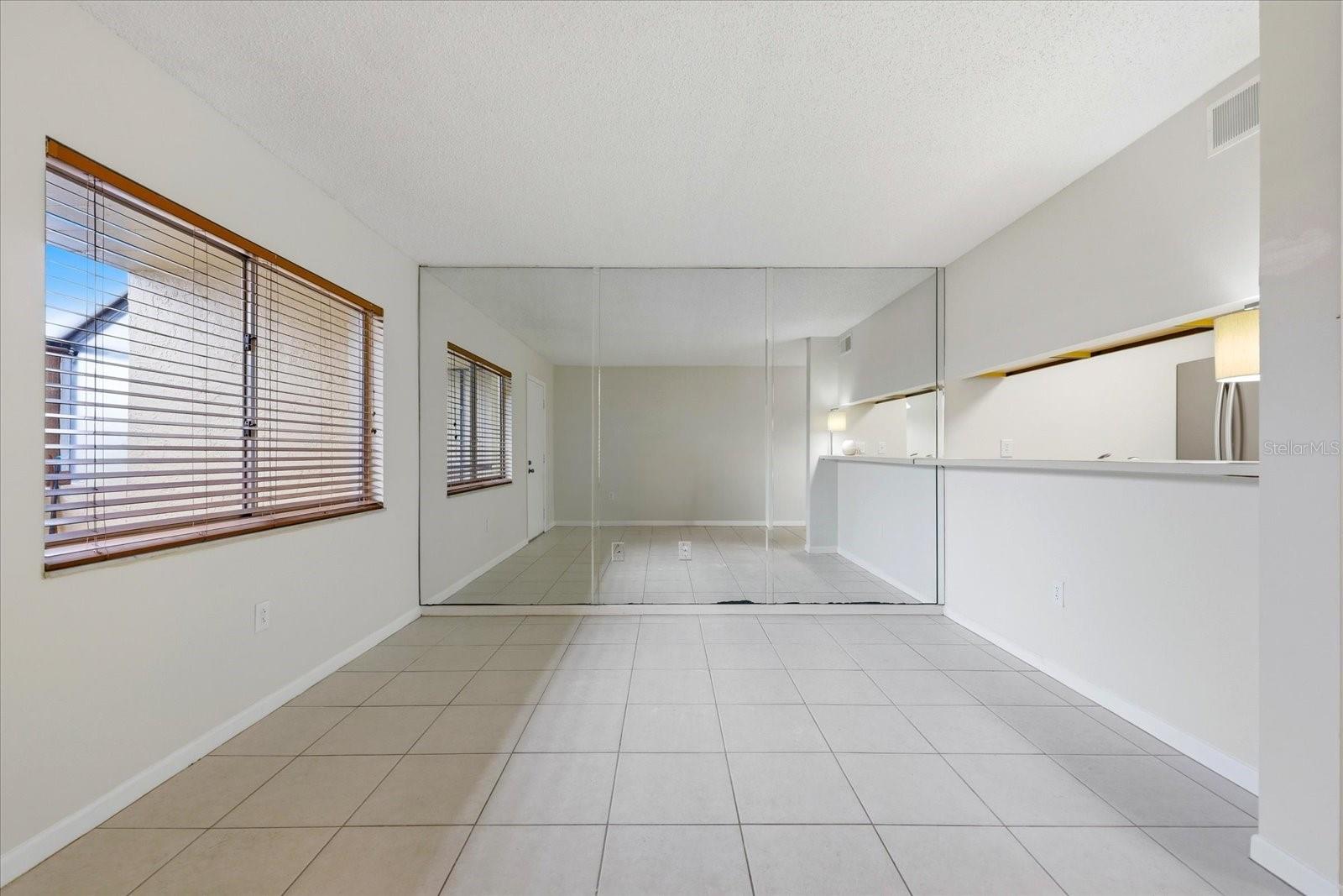 Image 5 of 24 For 2420 Winding Creek Boulevard 105