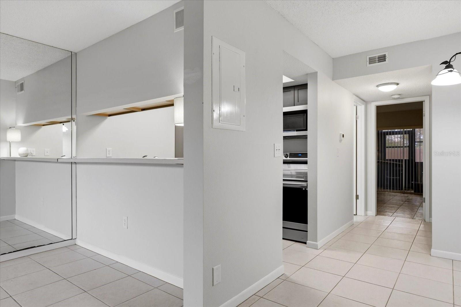 Image 8 of 24 For 2420 Winding Creek Boulevard 105