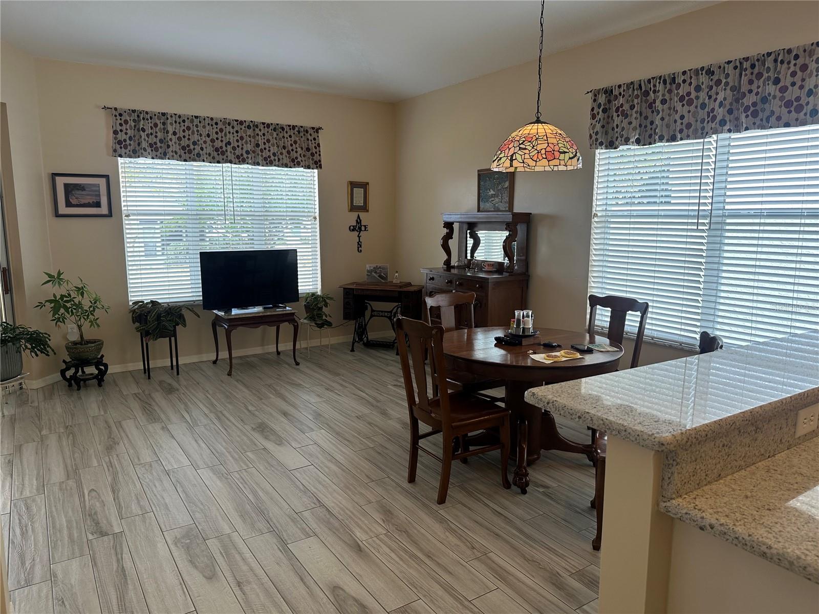 Image 18 of 52 For 4614 Crestline Drive