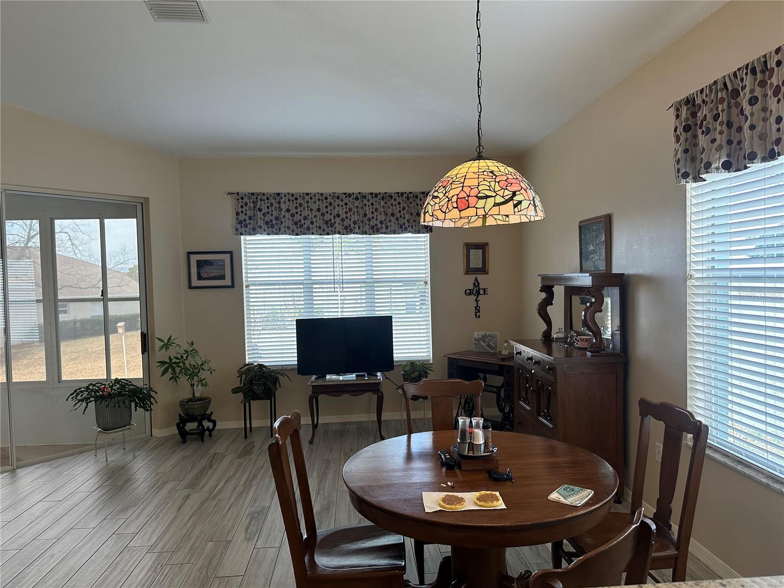 Image 24 of 52 For 4614 Crestline Drive