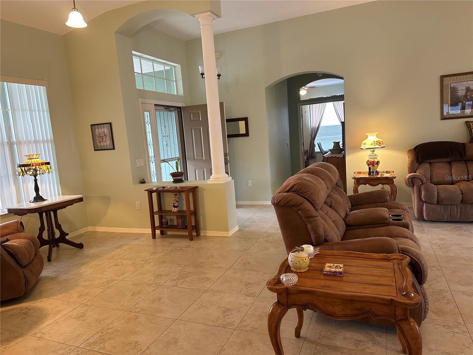 Image 5 of 52 For 4614 Crestline Drive