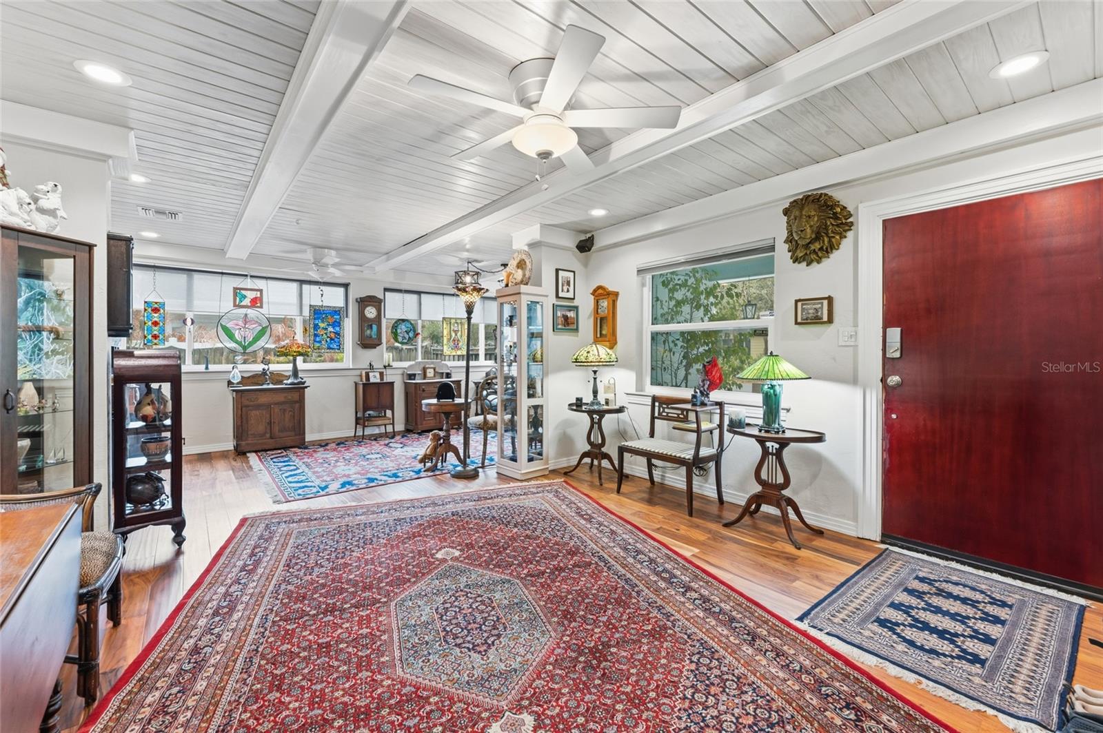 Listing photo id 9 for 7003 13th Street