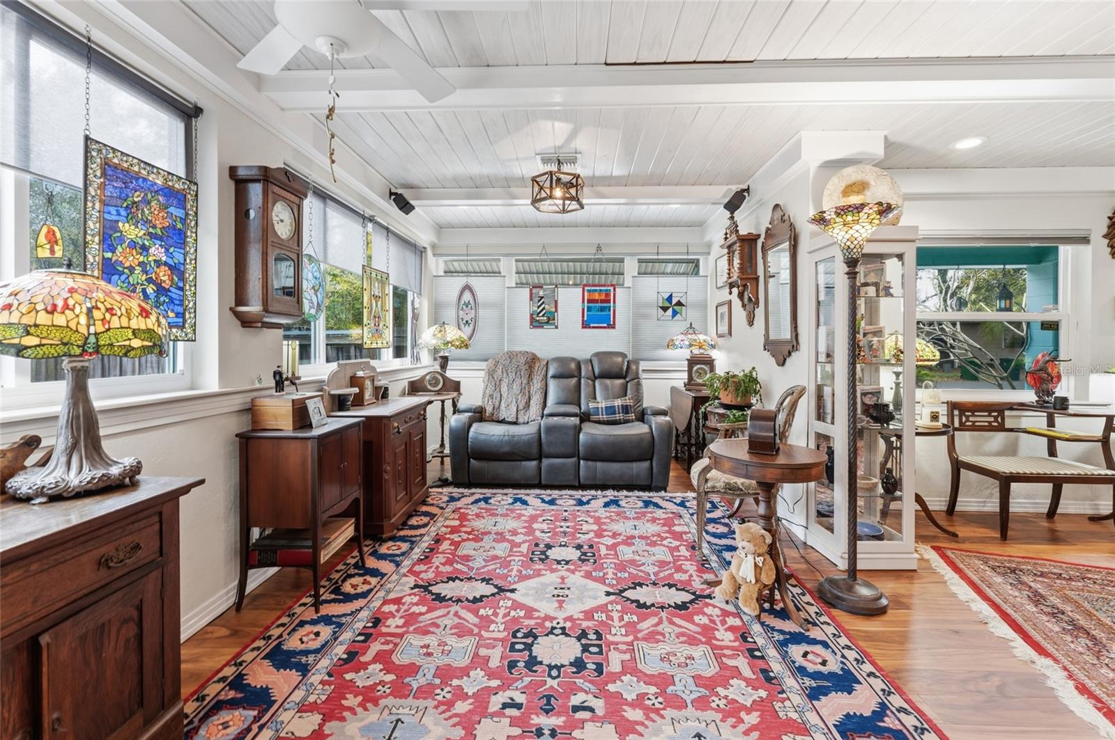 Listing photo id 11 for 7003 13th Street