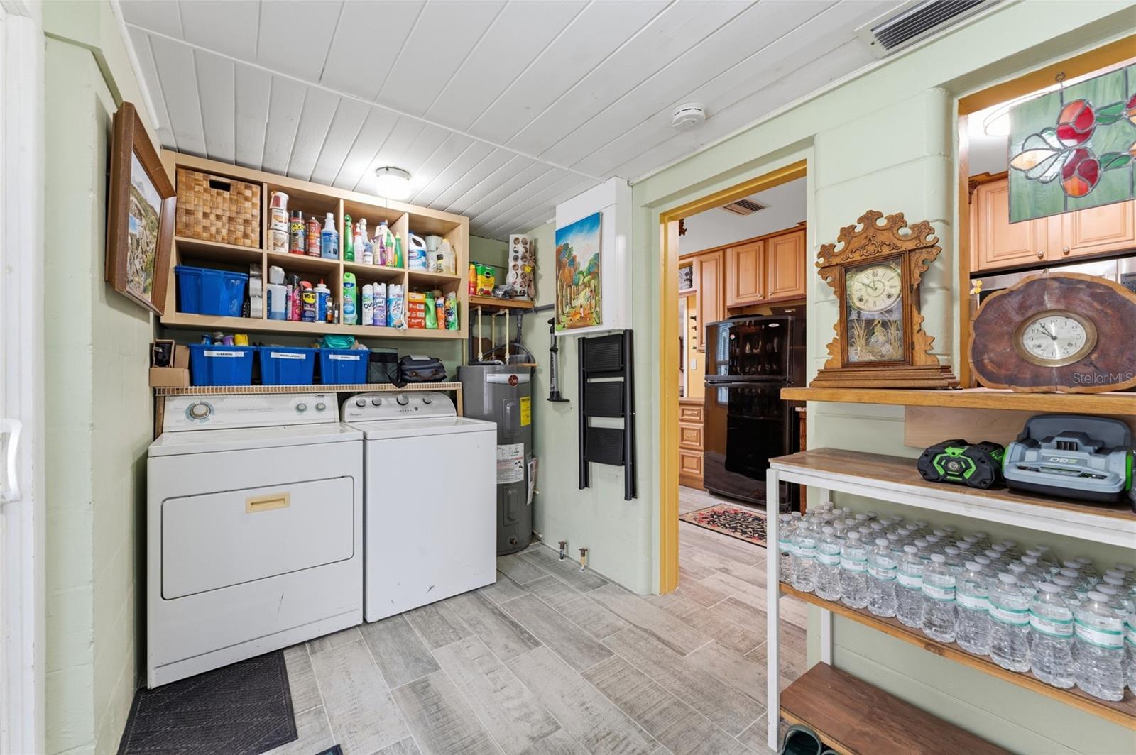 Listing photo id 17 for 7003 13th Street