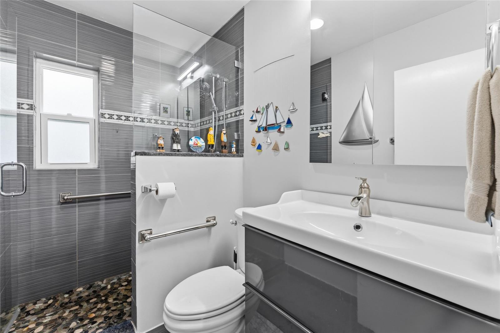 Listing photo id 23 for 7003 13th Street