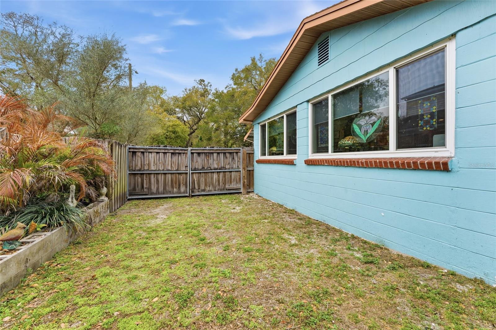 Listing photo id 48 for 7003 13th Street