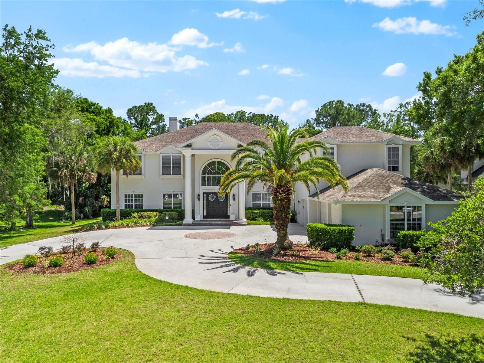 Listing photo id 11 for 6413 Maclaurin Drive