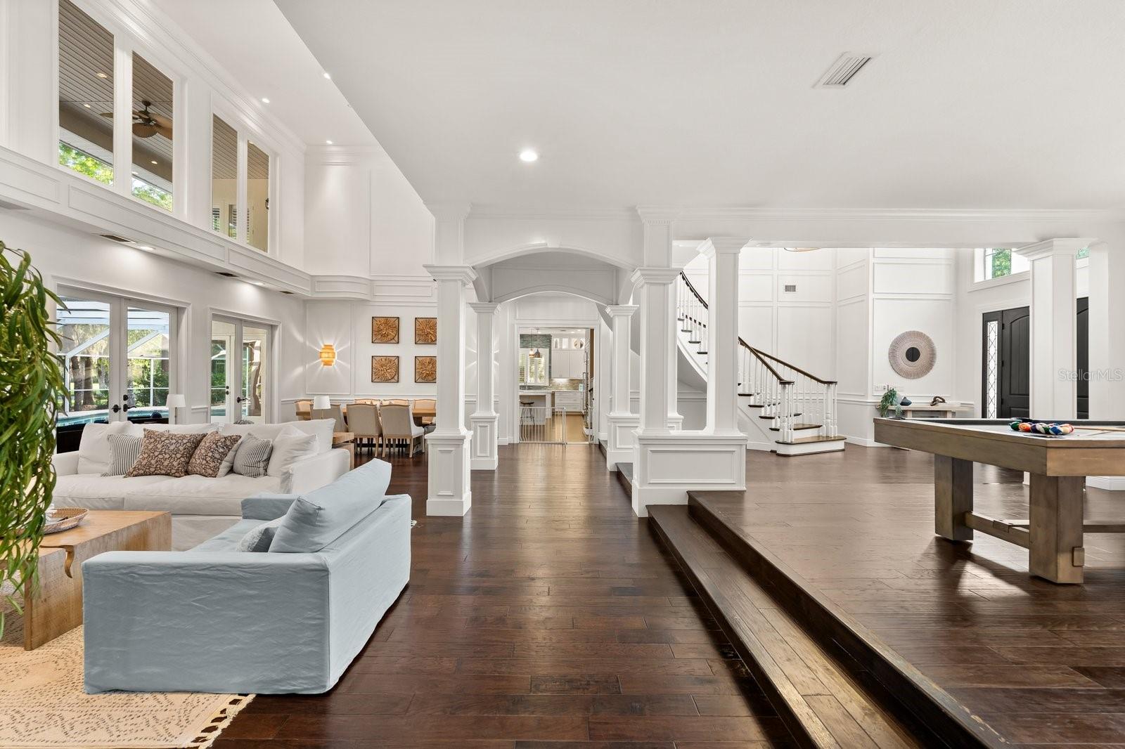 Listing photo id 13 for 6413 Maclaurin Drive