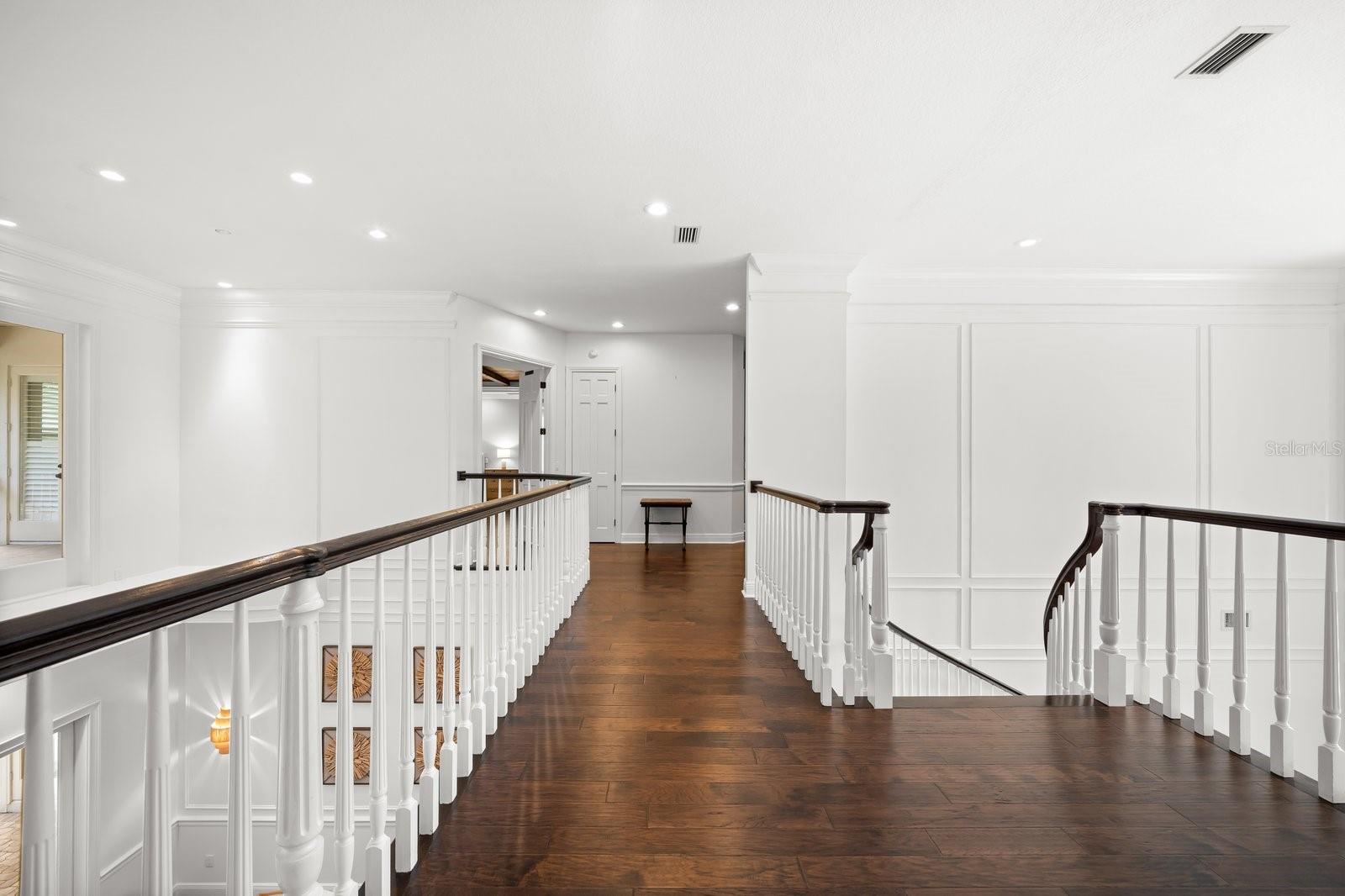 Listing photo id 37 for 6413 Maclaurin Drive