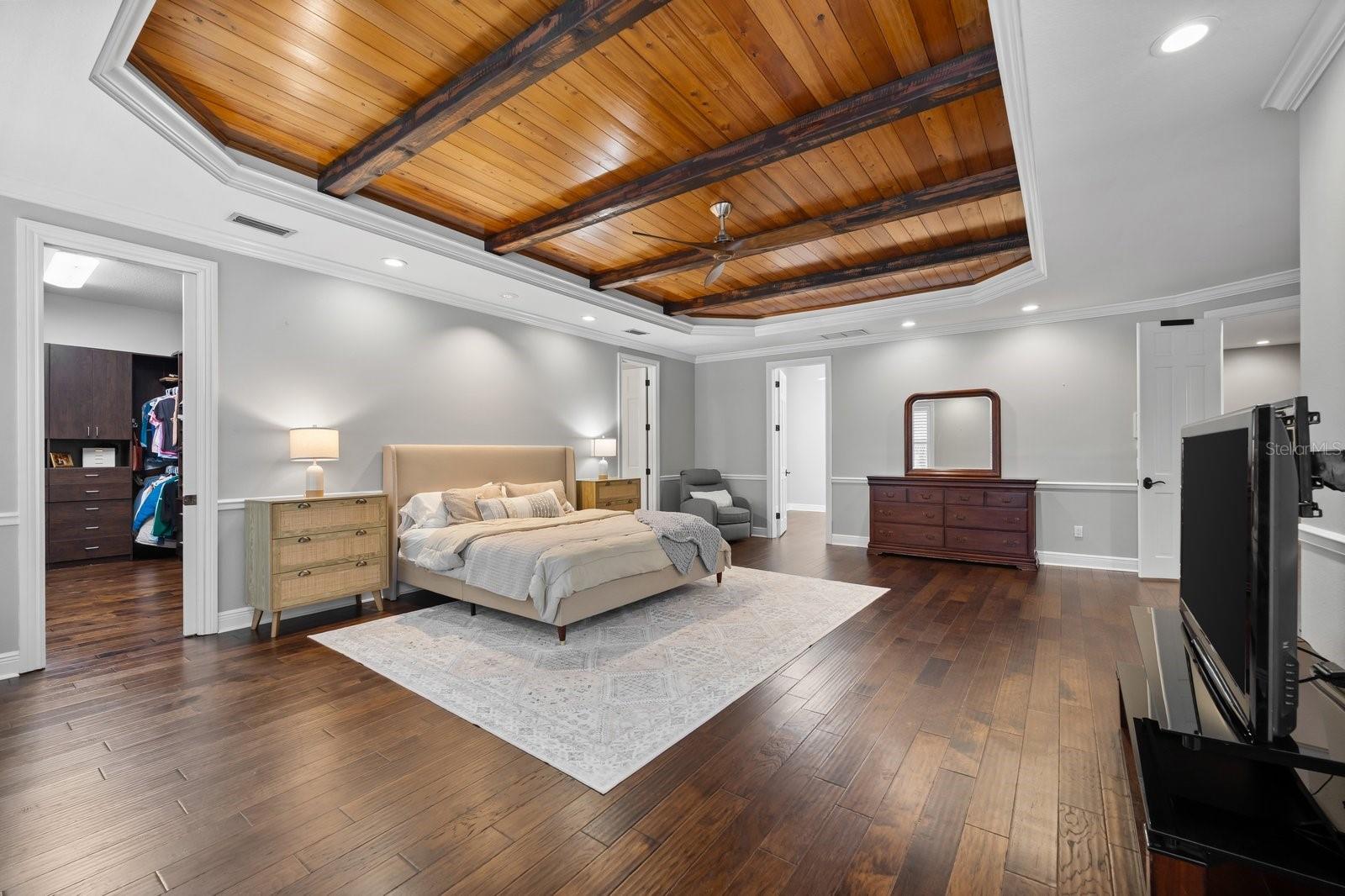 Listing photo id 39 for 6413 Maclaurin Drive