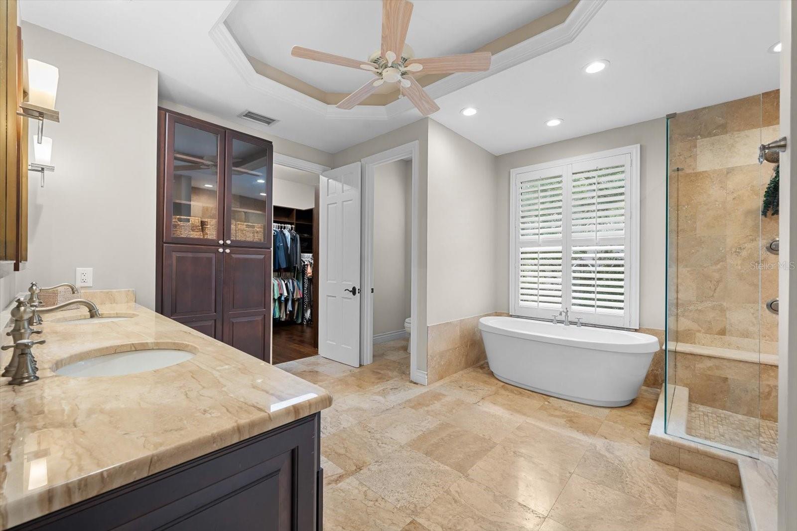 Listing photo id 44 for 6413 Maclaurin Drive