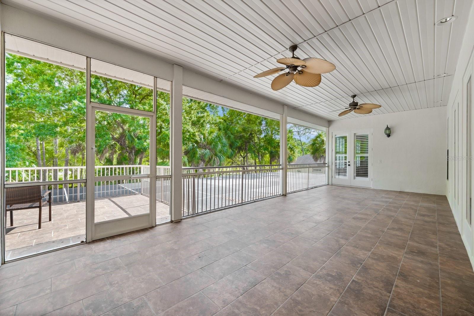 Listing photo id 52 for 6413 Maclaurin Drive