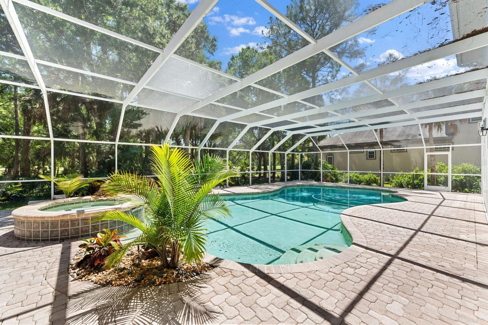 Listing photo id 56 for 6413 Maclaurin Drive