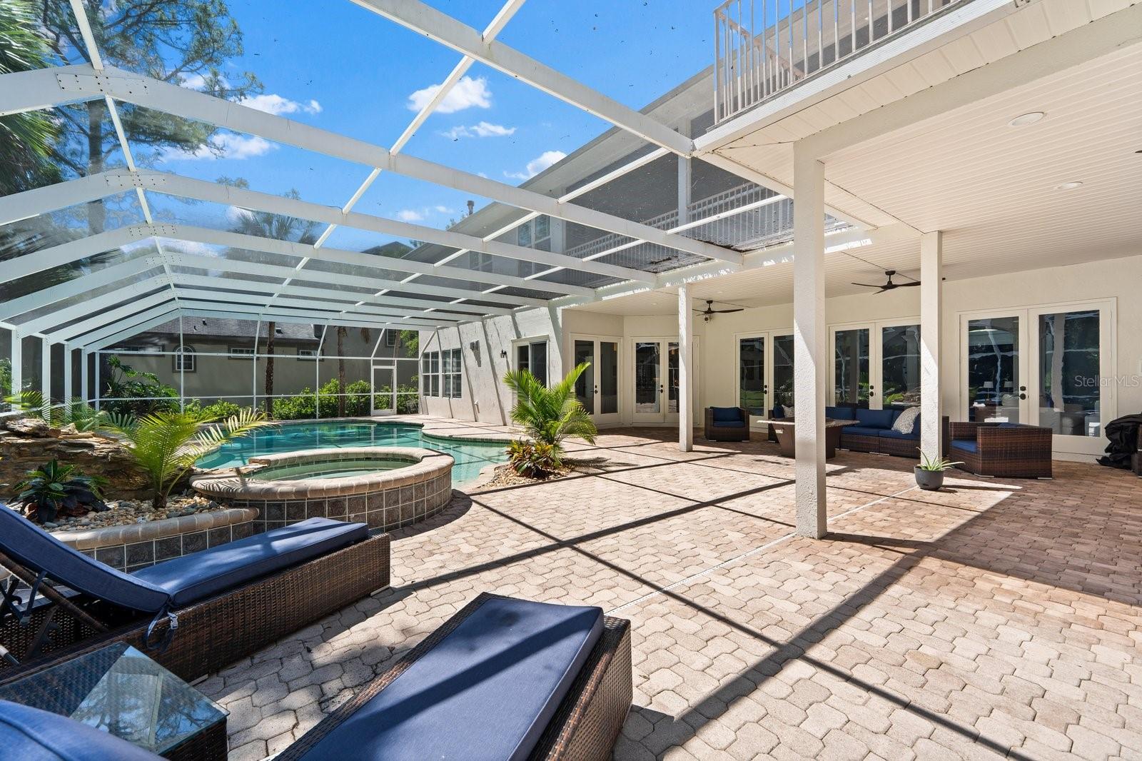 Listing photo id 57 for 6413 Maclaurin Drive