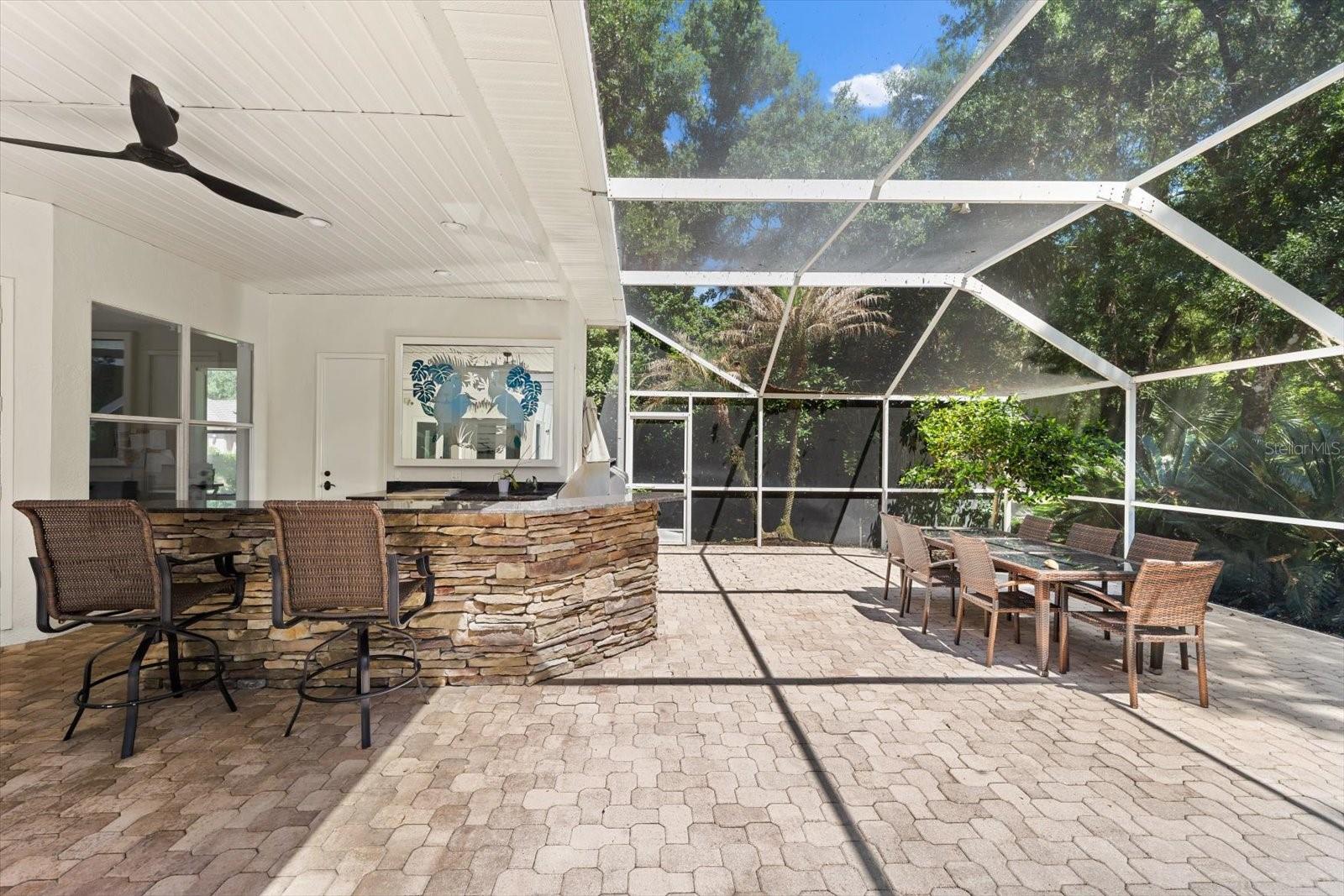 Listing photo id 60 for 6413 Maclaurin Drive