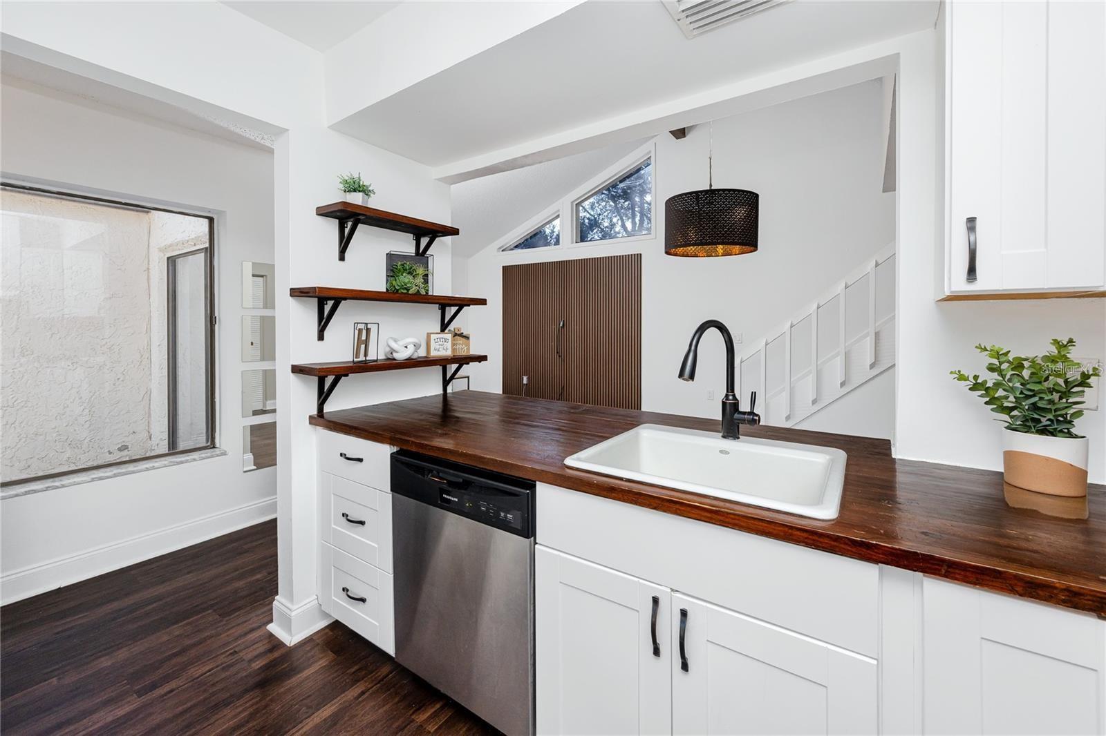 Image 10 of 34 For 2095 Sunset Point Road 2504