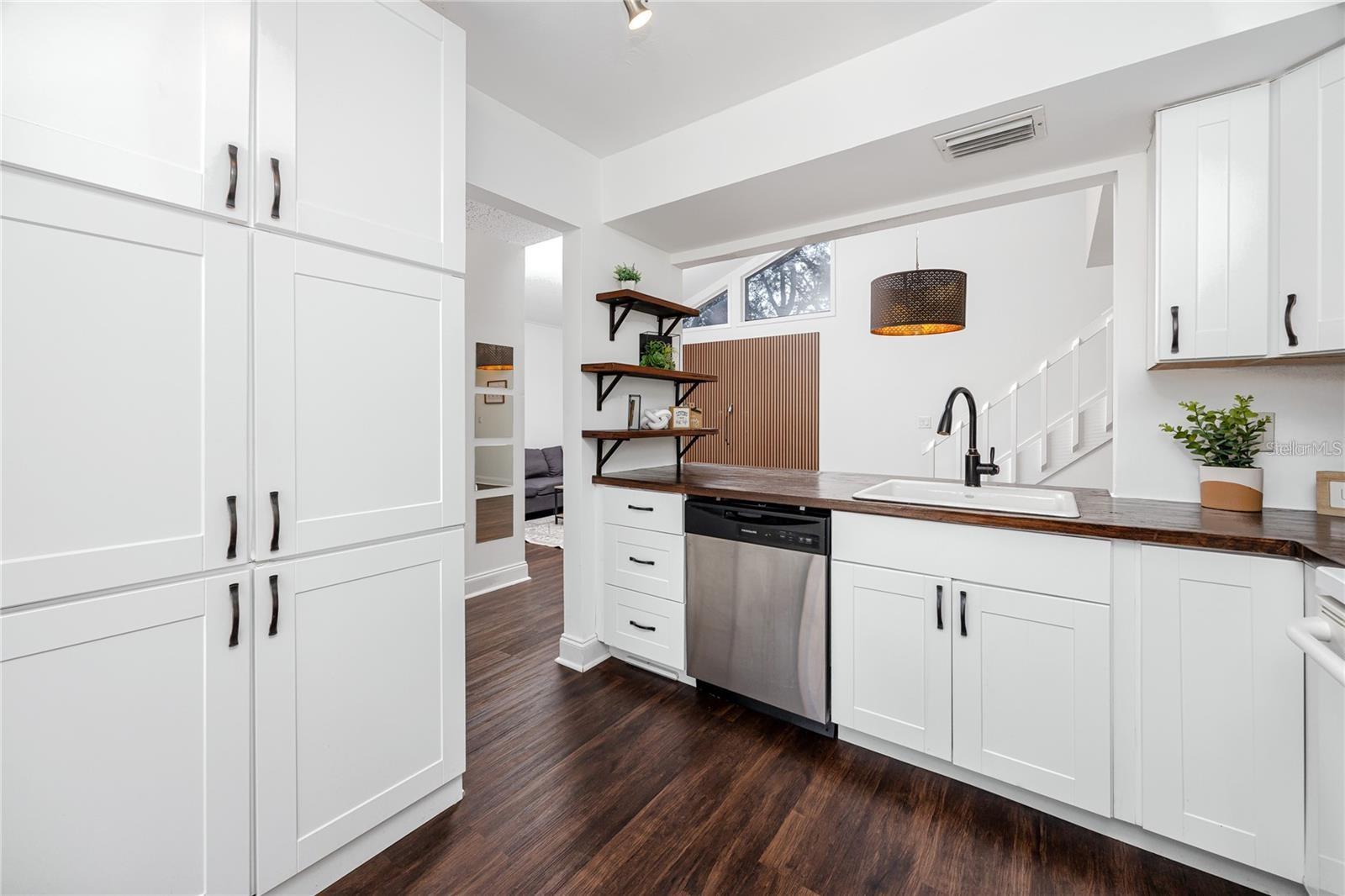 Image 14 of 34 For 2095 Sunset Point Road 2504