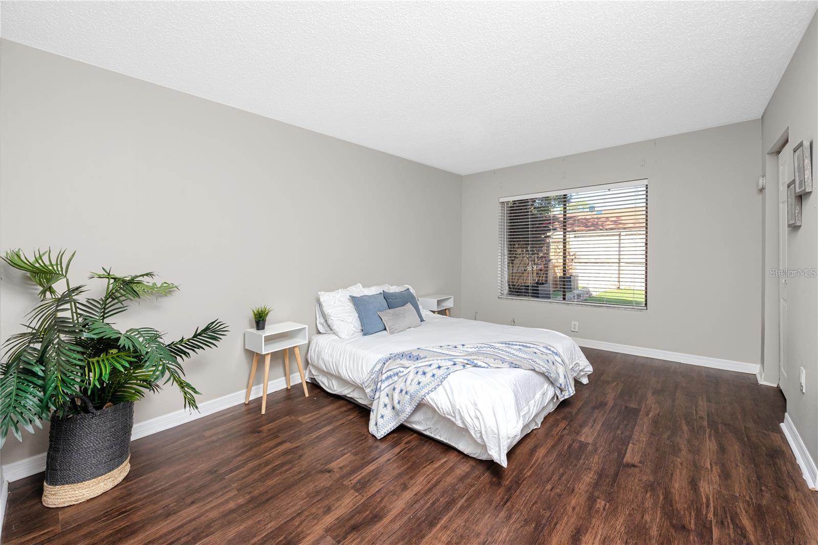 Image 17 of 34 For 2095 Sunset Point Road 2504