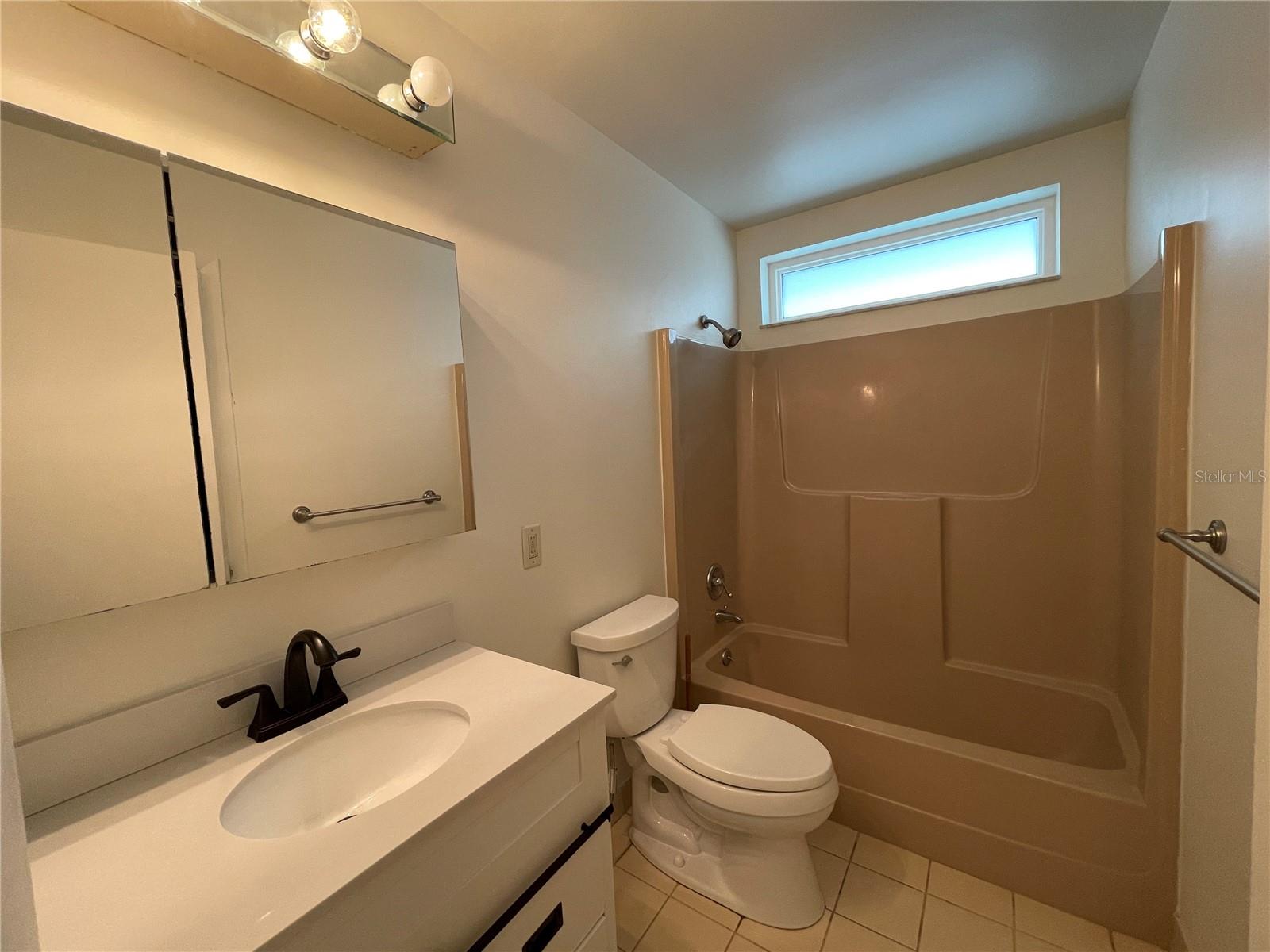 Image 10 of 16 For 126 18th Avenue Ne