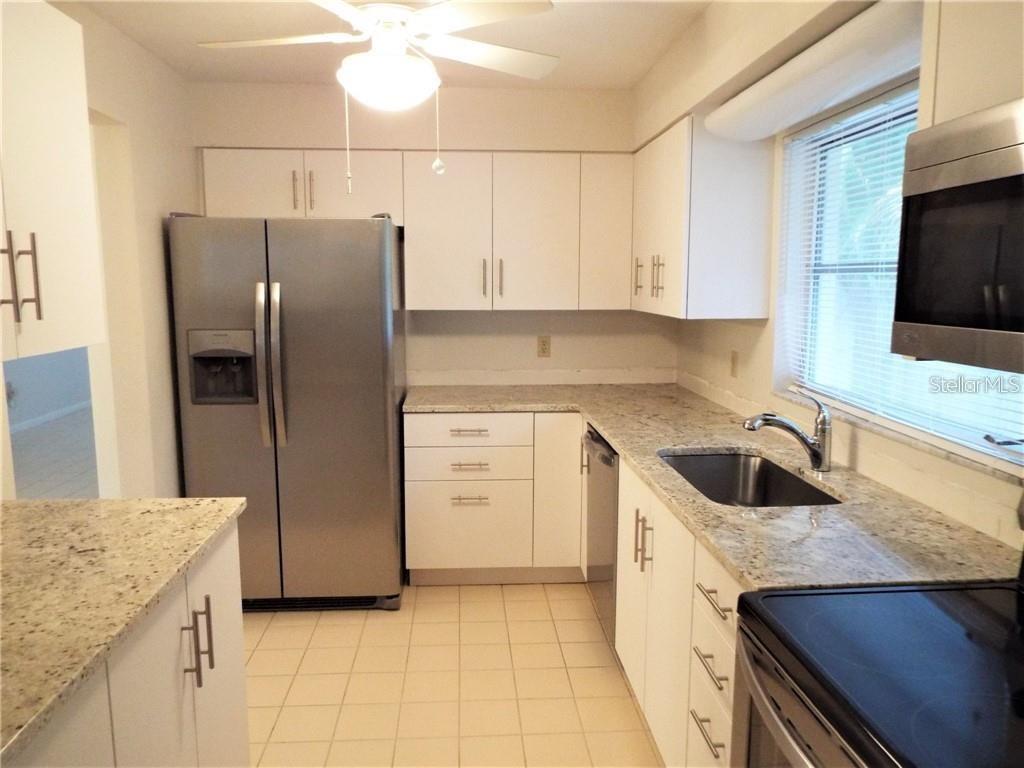 Image 4 of 16 For 126 18th Avenue Ne