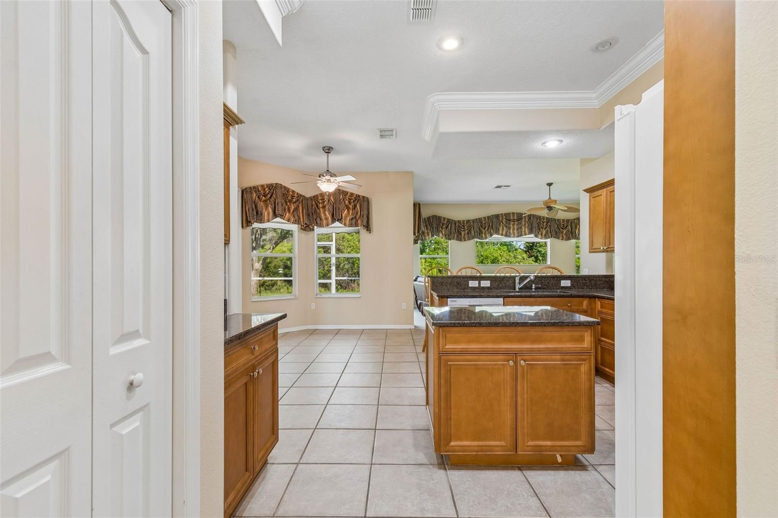 Image 25 of 99 For 7424 Melogold Circle