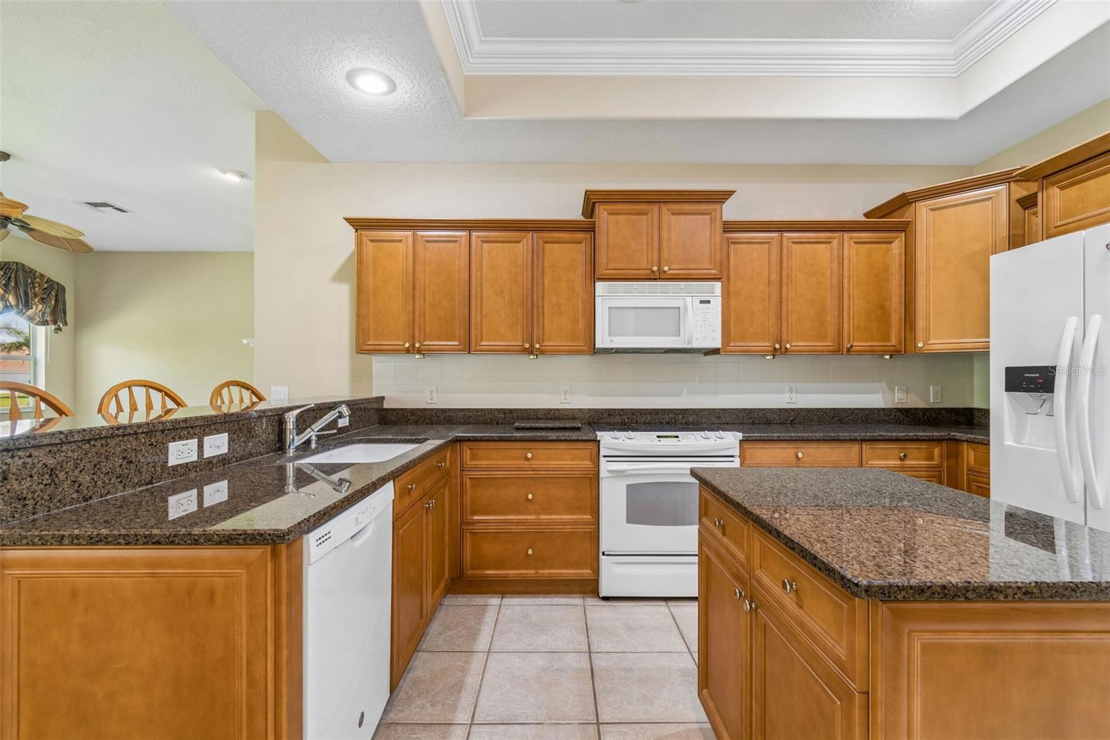 Image 28 of 99 For 7424 Melogold Circle