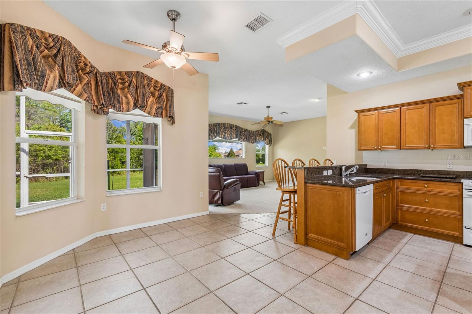 Image 33 of 99 For 7424 Melogold Circle