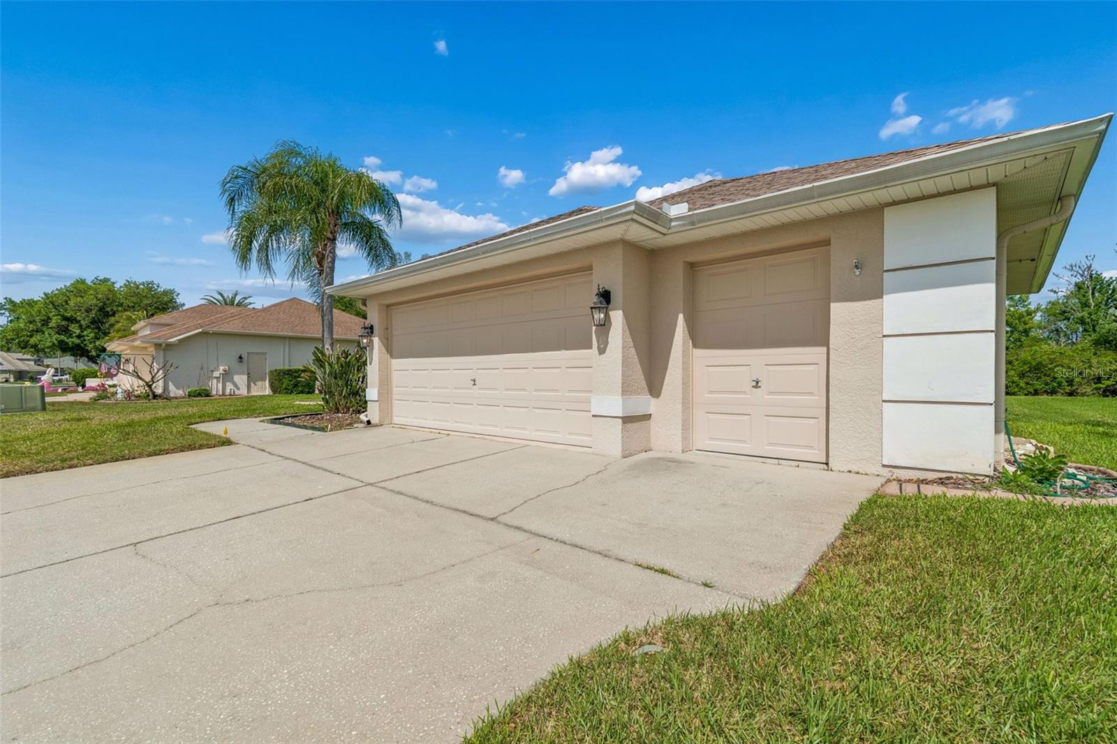 Image 6 of 99 For 7424 Melogold Circle