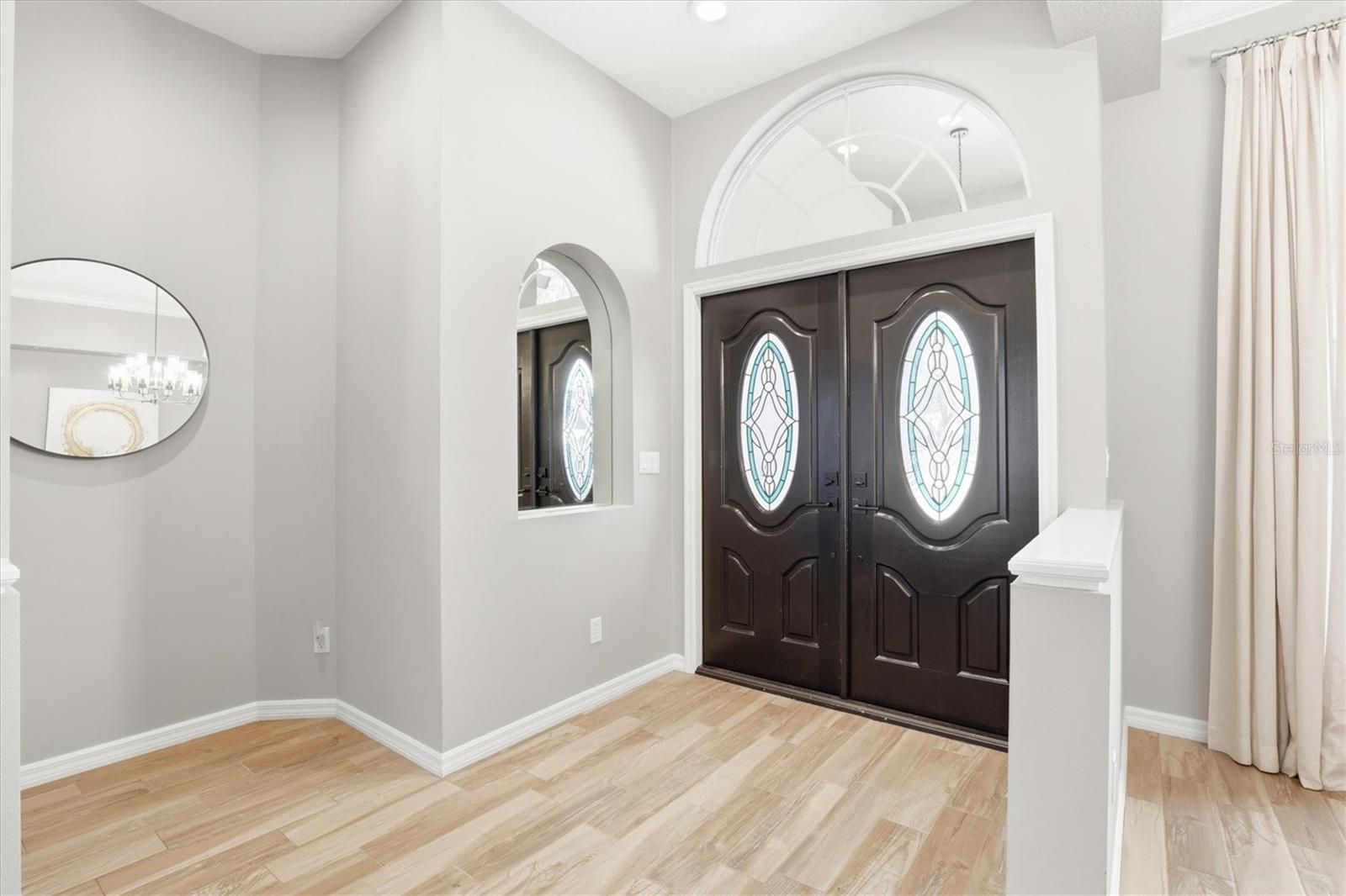 Listing photo id 8 for 2111 Pinnacle Circle N