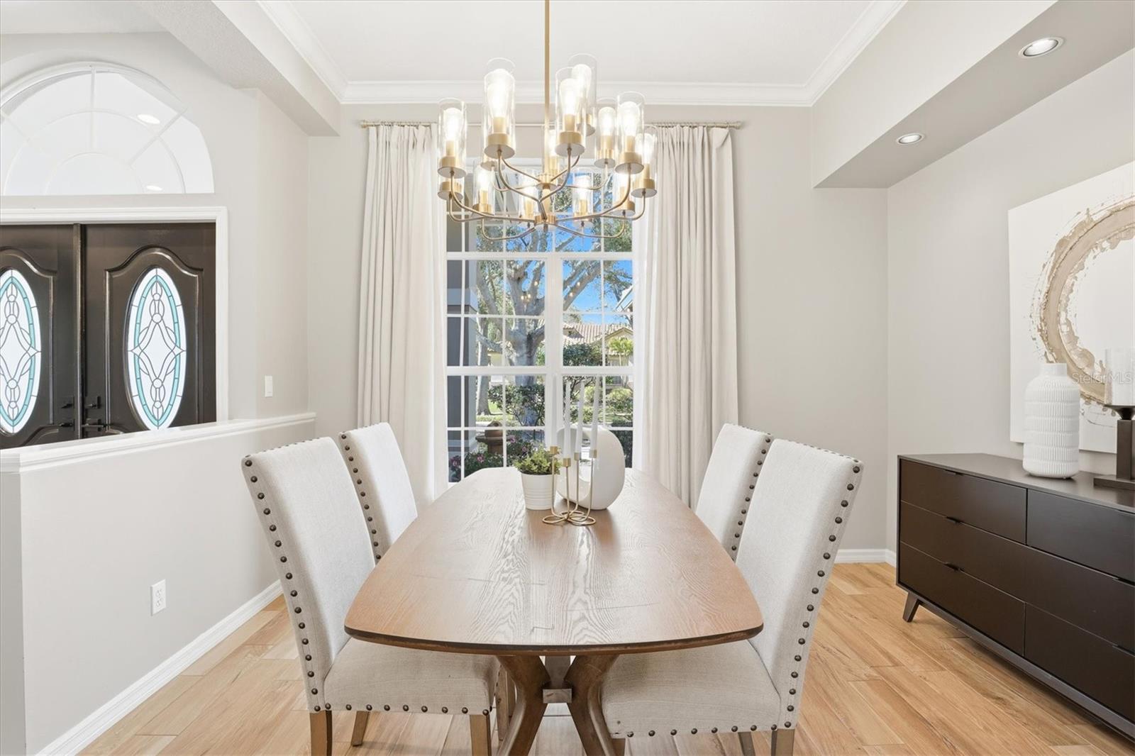 Listing photo id 22 for 2111 Pinnacle Circle N