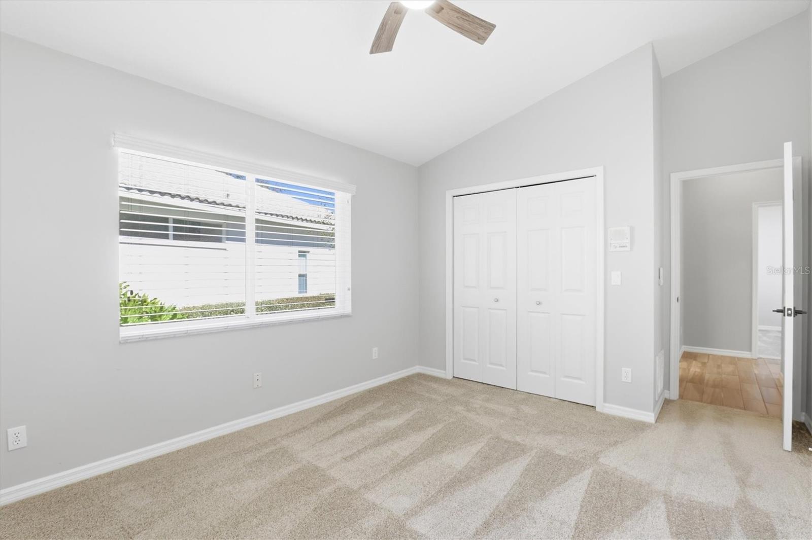 Listing photo id 46 for 2111 Pinnacle Circle N