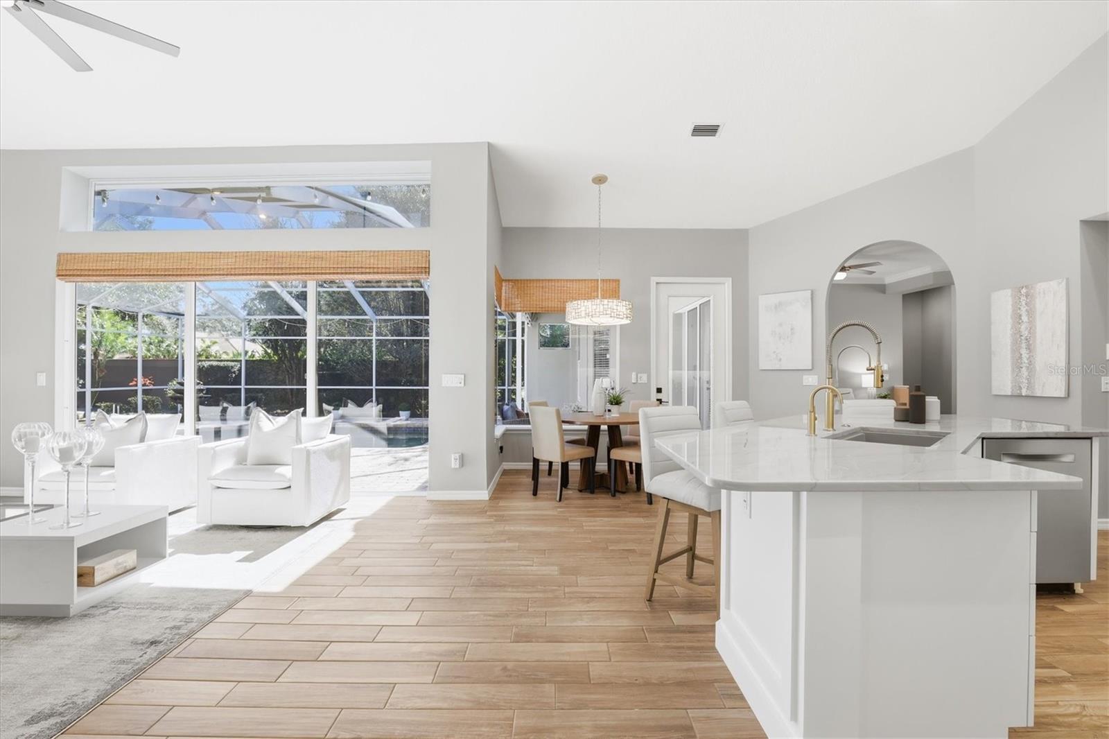 Listing photo id 47 for 2111 Pinnacle Circle N