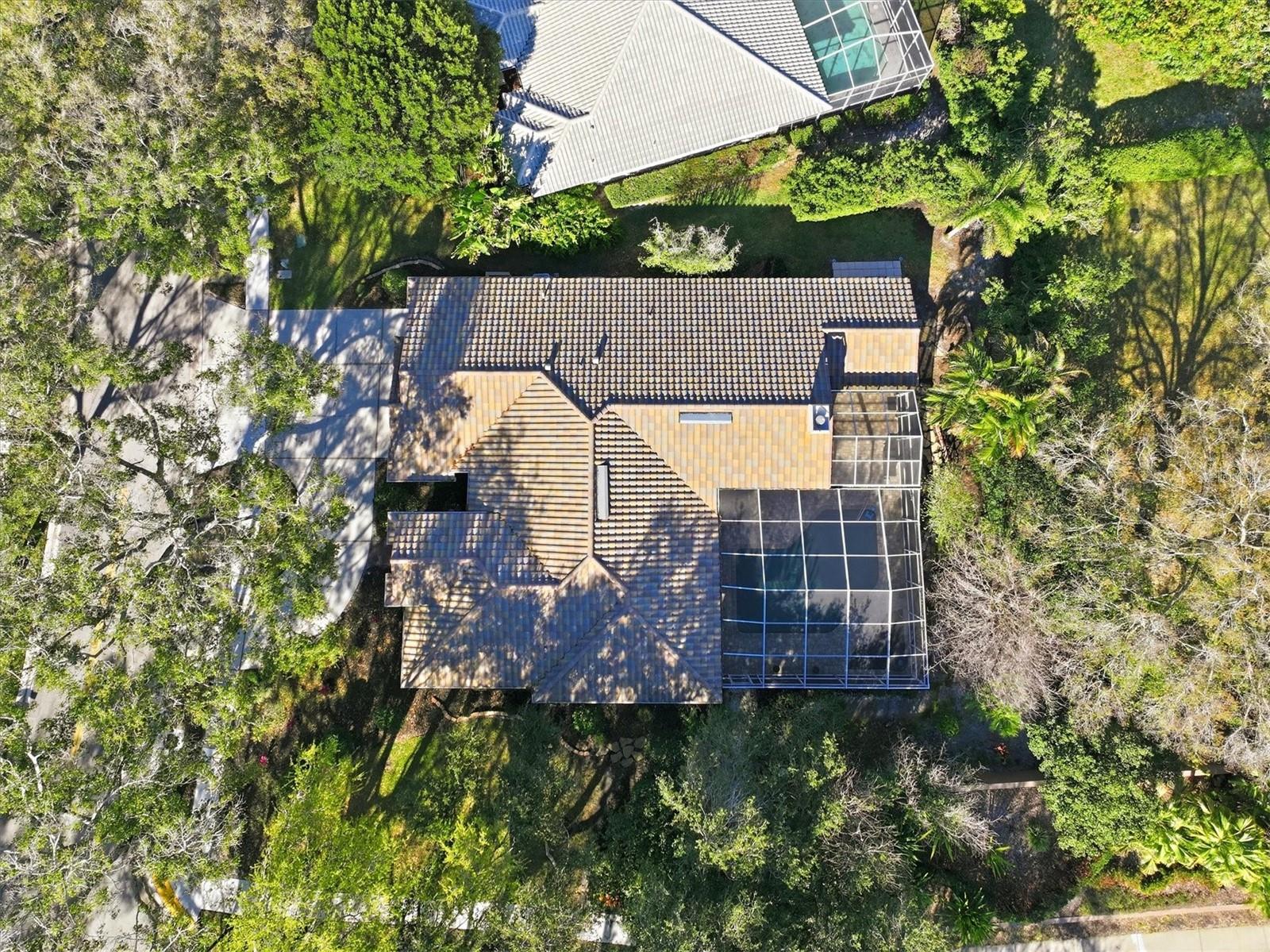 Listing photo id 3 for 2111 Pinnacle Circle N