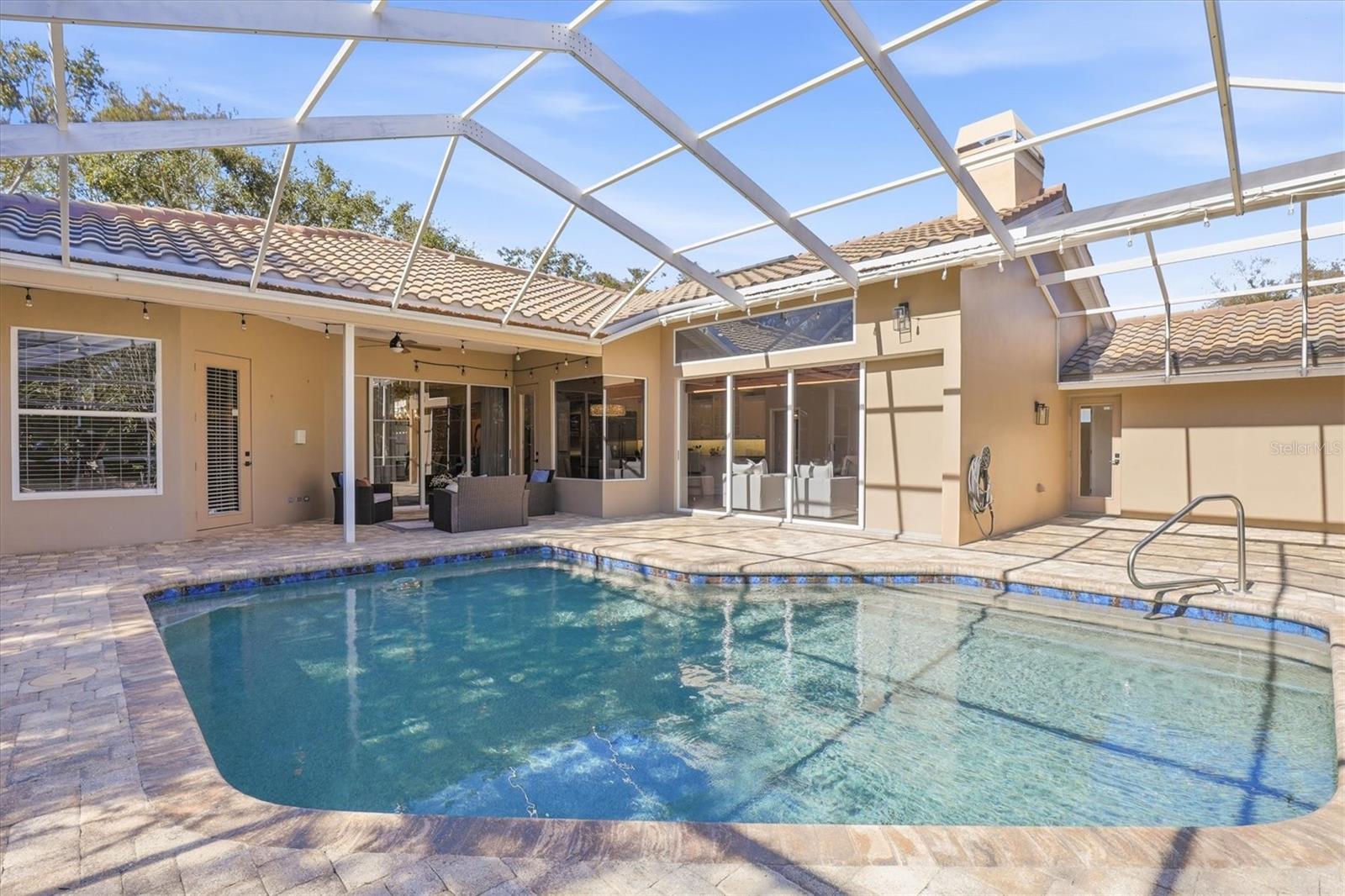 Listing photo id 54 for 2111 Pinnacle Circle N